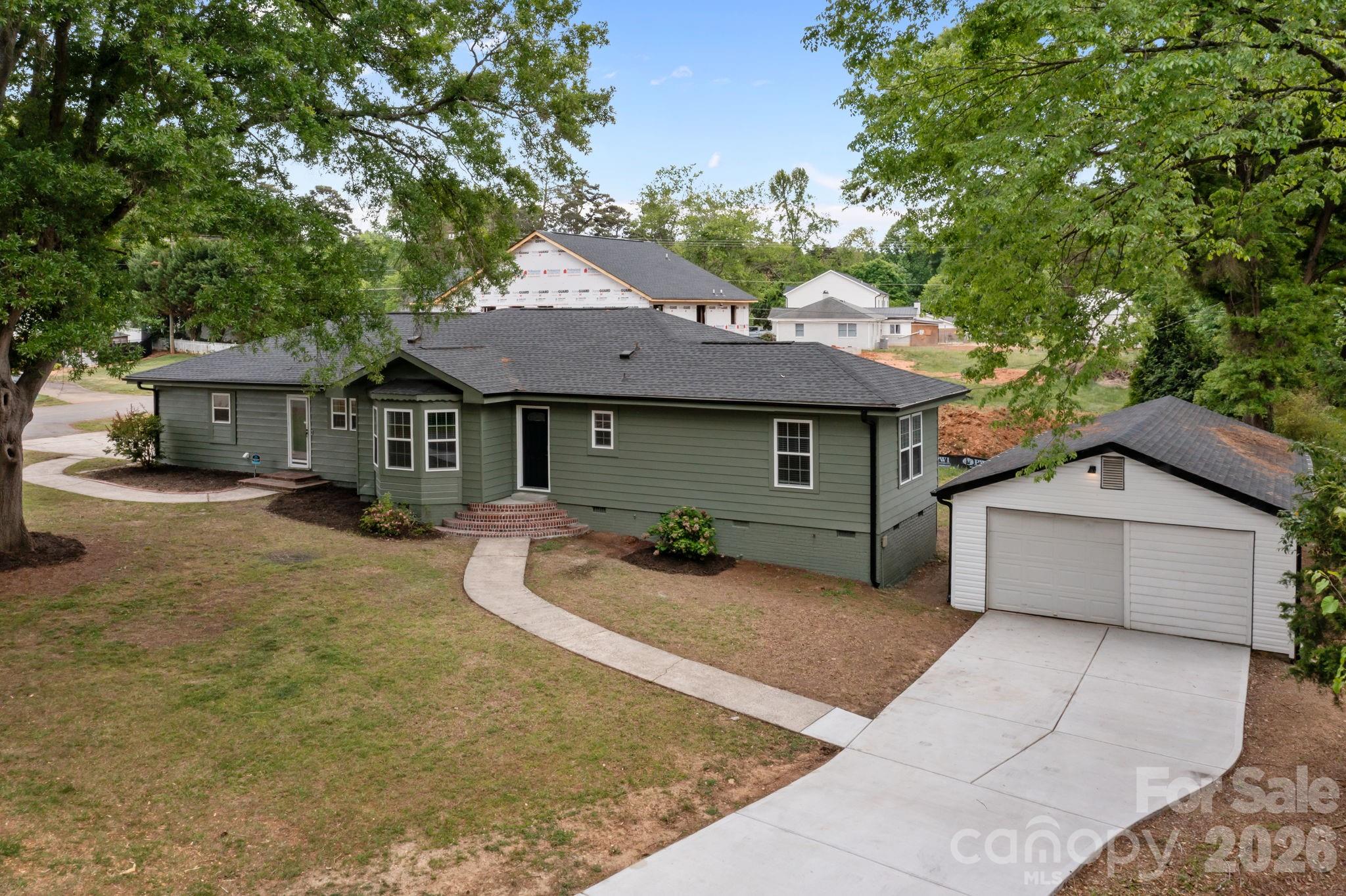 6109 Cora Street — Charlotte