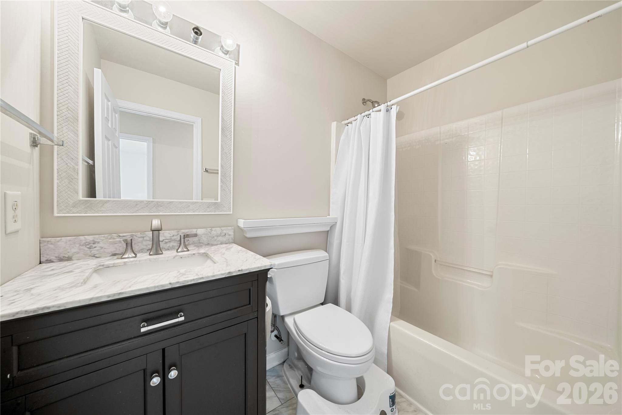 15017 Medlock Lane — Charlotte