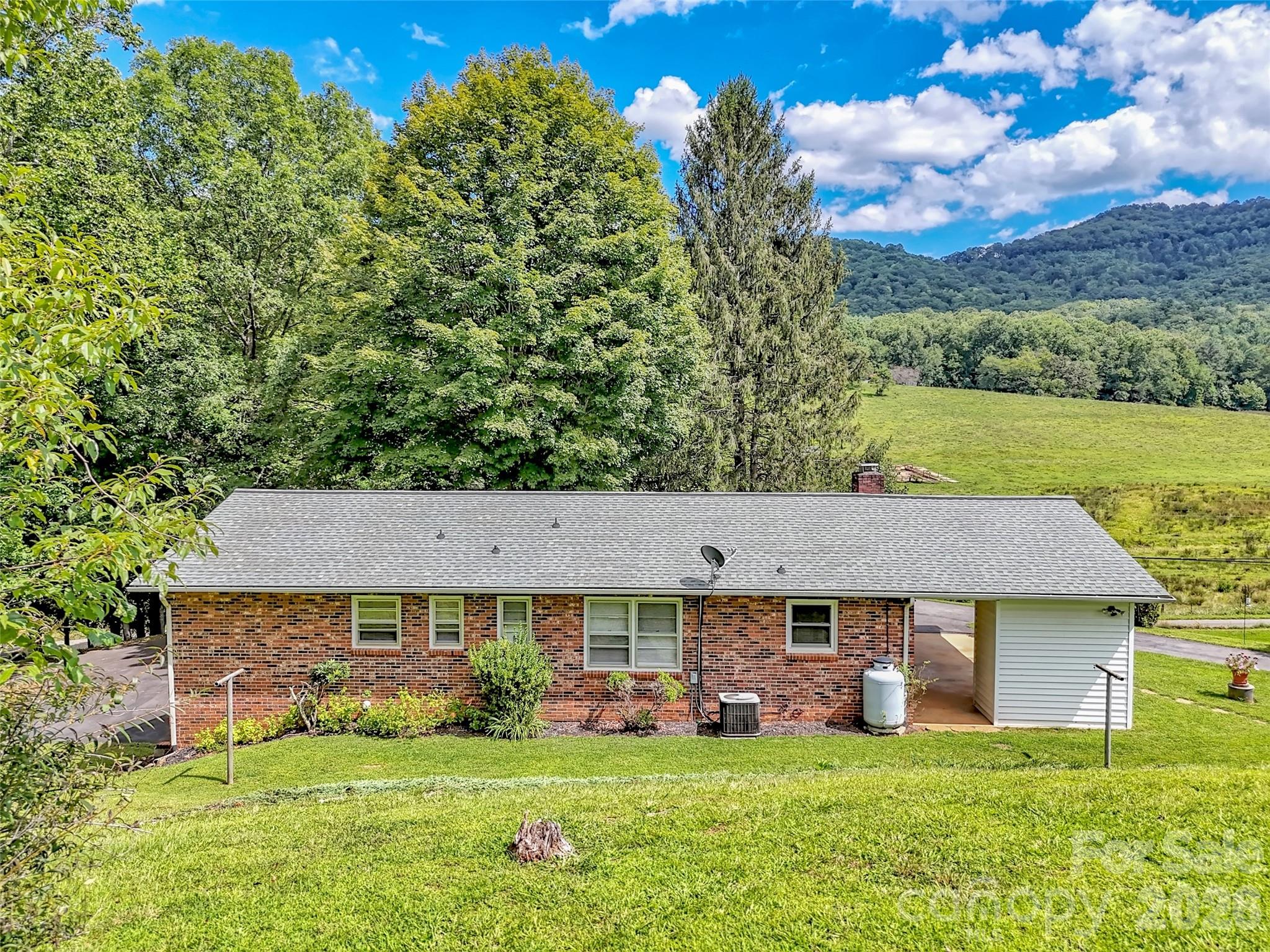 250 Reeves Cove Road — Candler