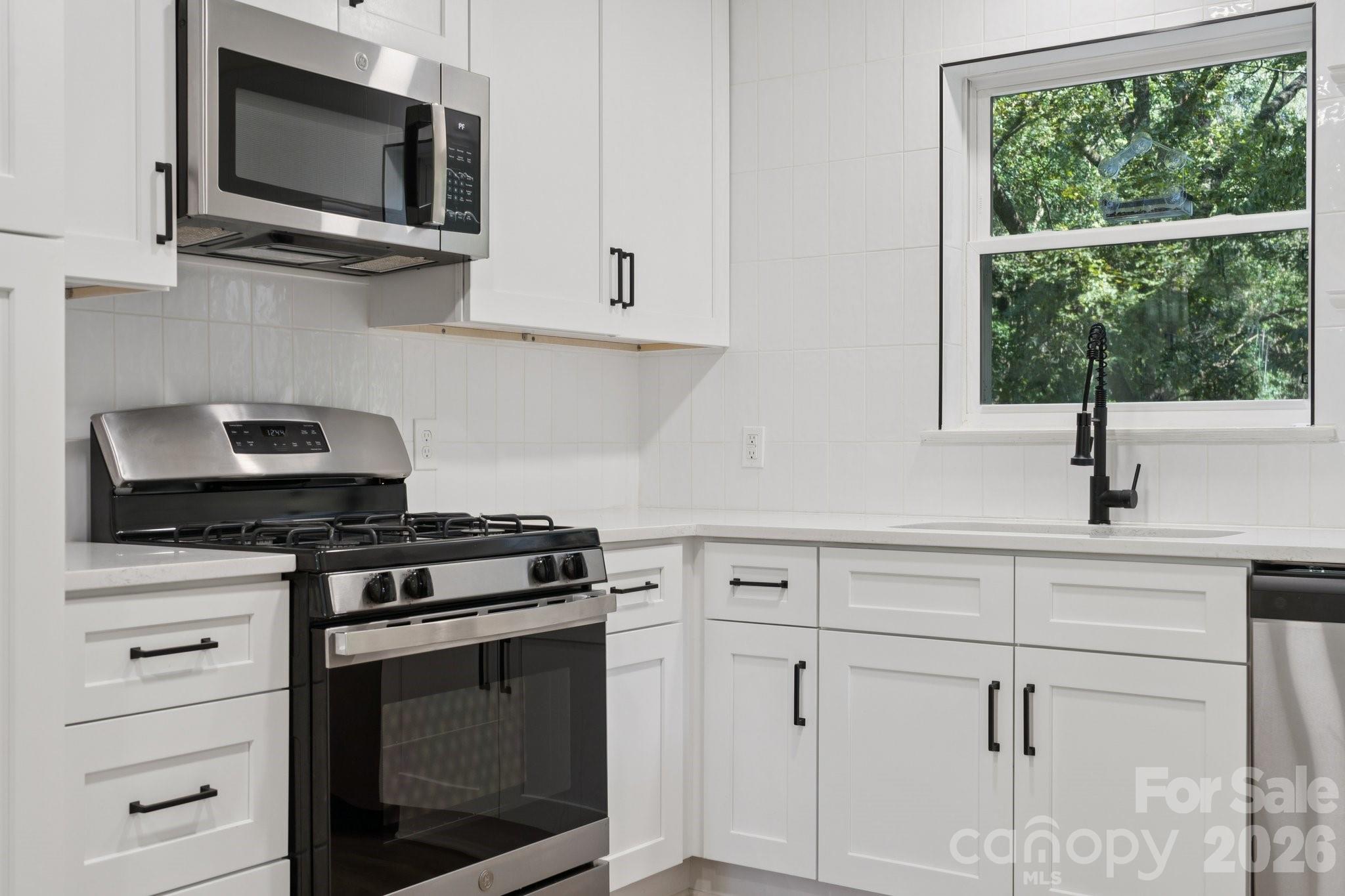 5423 Lantana Avenue — Charlotte