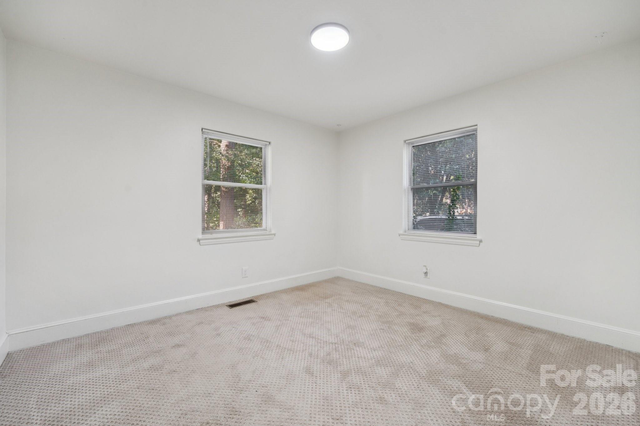 5423 Lantana Avenue — Charlotte
