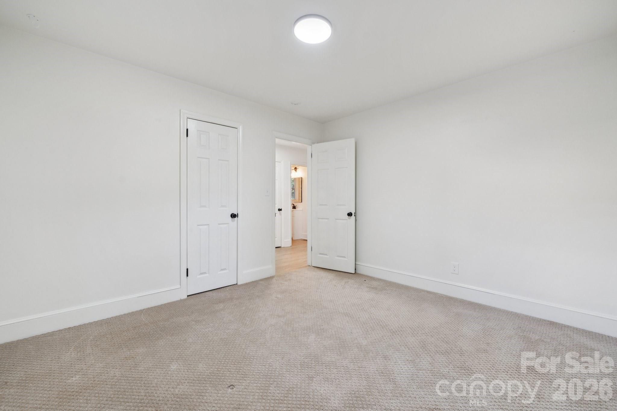 5423 Lantana Avenue — Charlotte