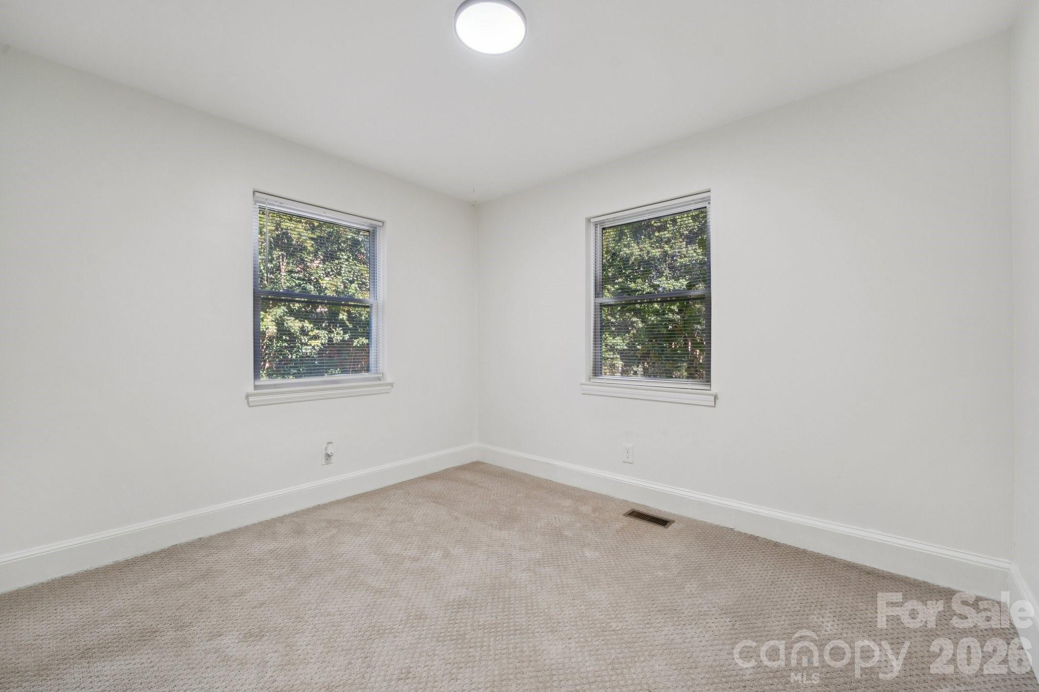 5423 Lantana Avenue — Charlotte