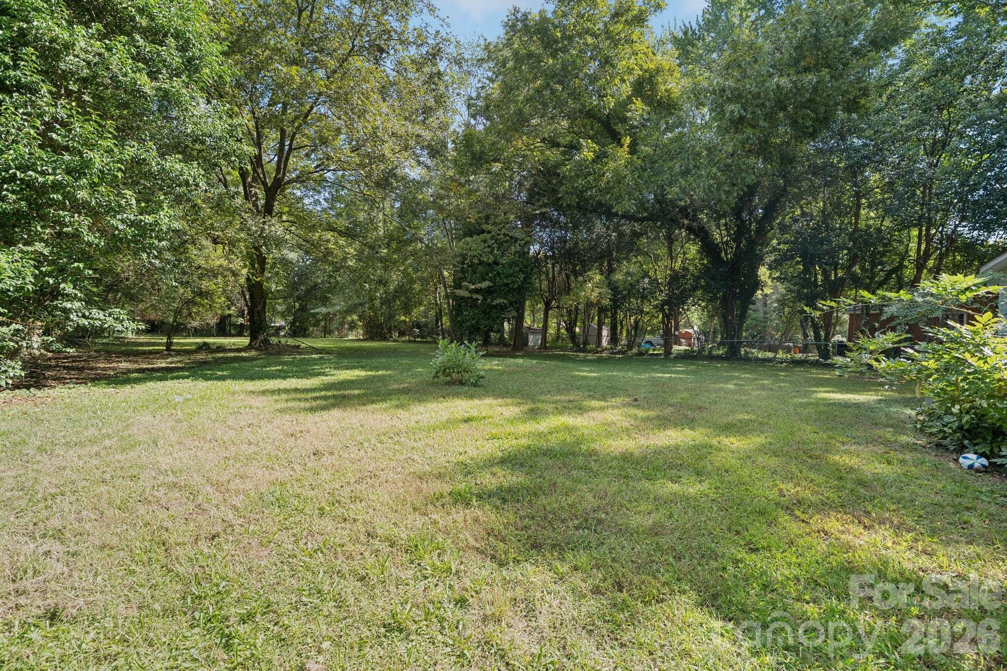5423 Lantana Avenue — Charlotte