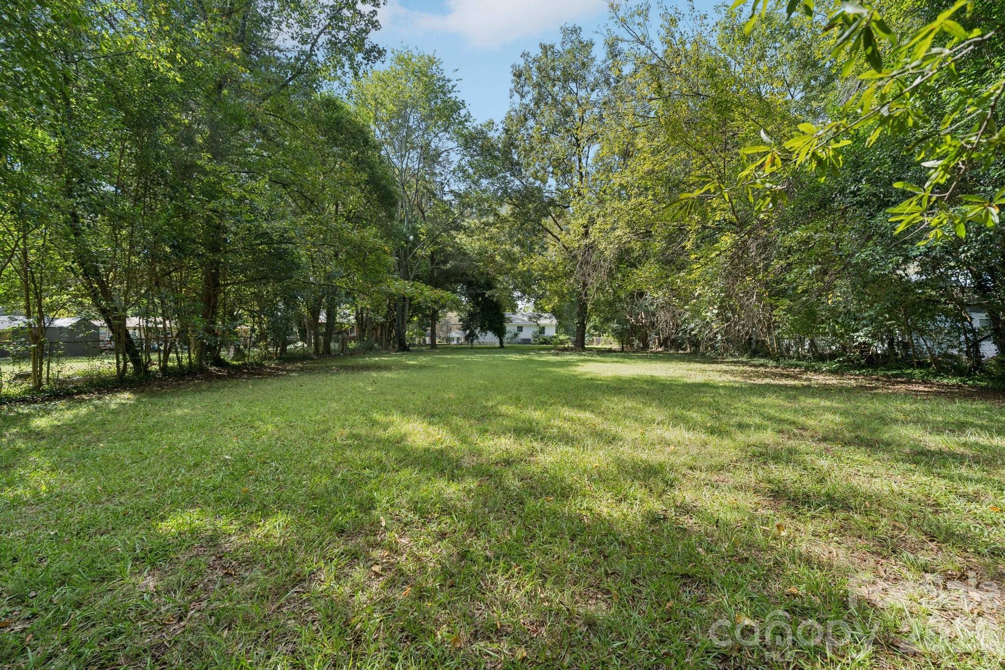 5423 Lantana Avenue — Charlotte