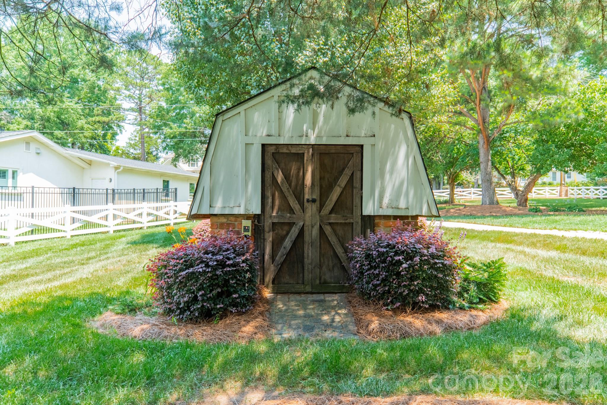 19533 Bustle Road — Cornelius