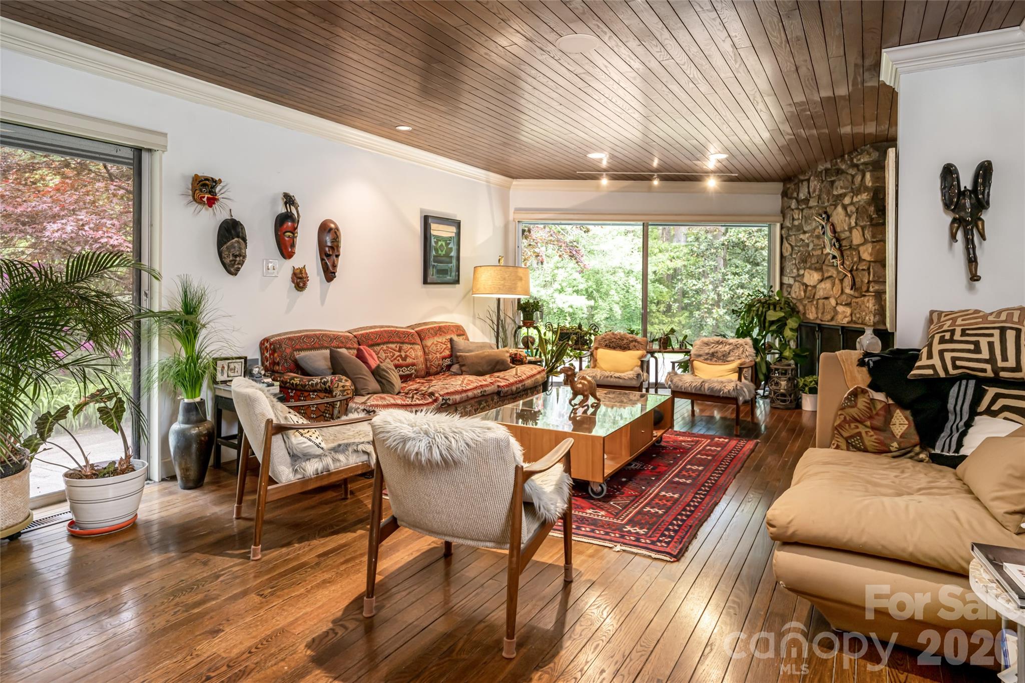 18 Forest Road — Asheville