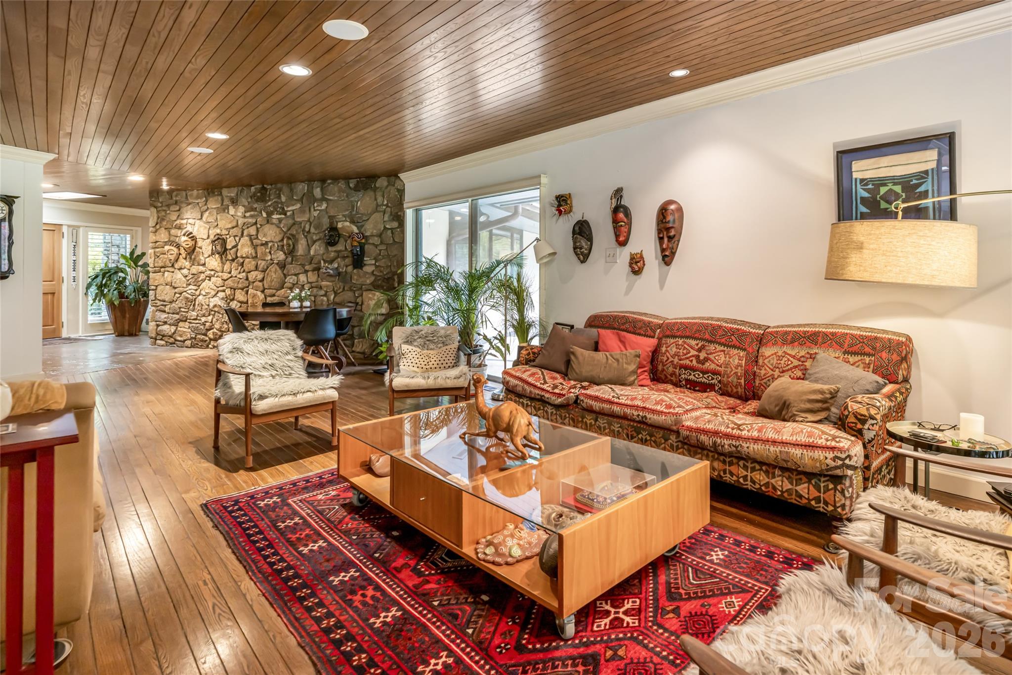 18 Forest Road — Asheville