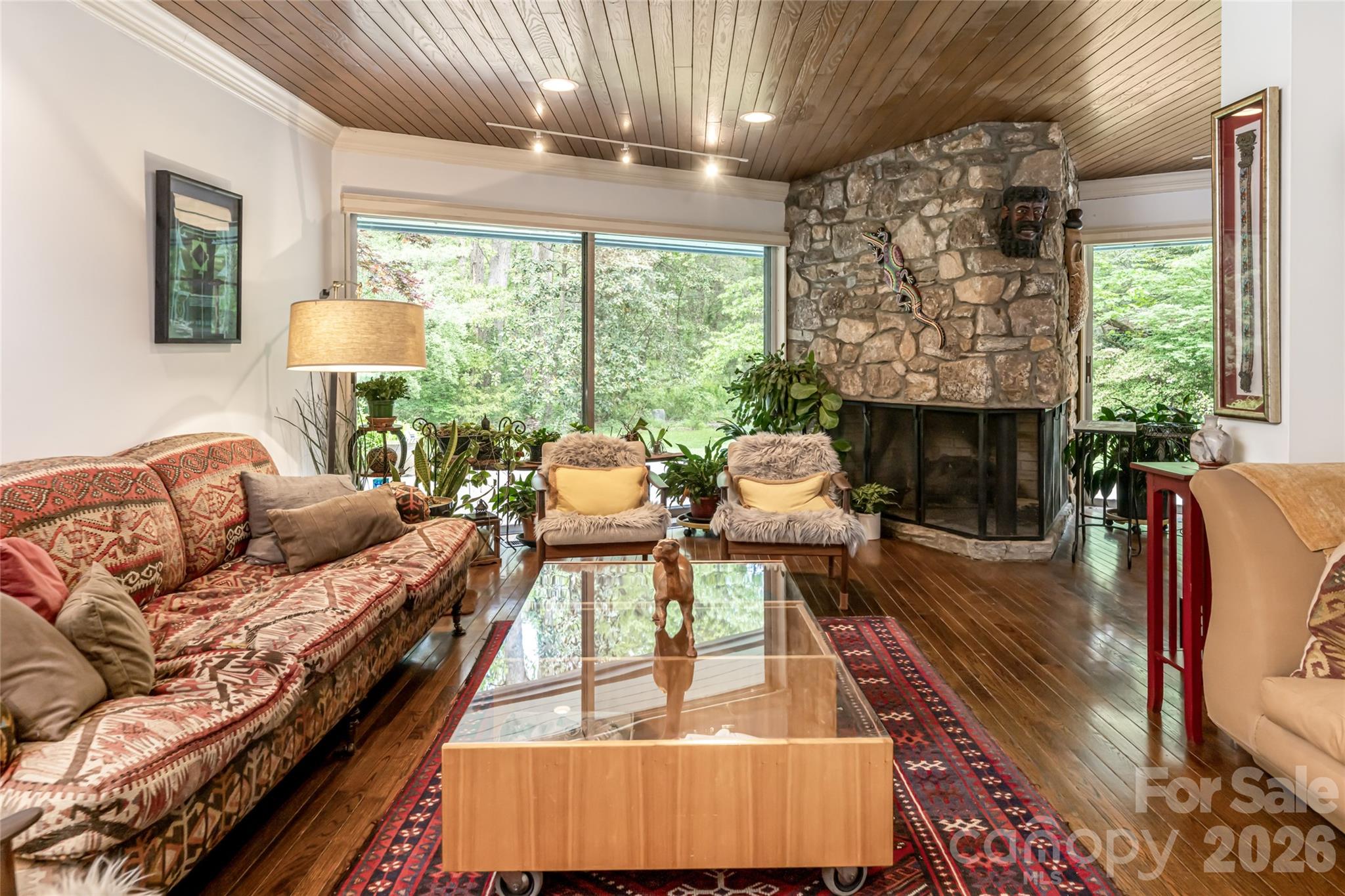 18 Forest Road — Asheville