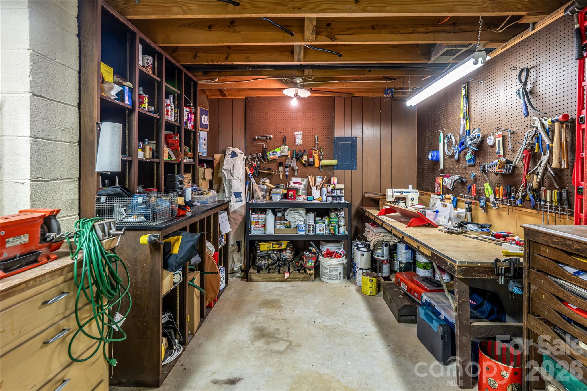 18 Forest Road — Asheville