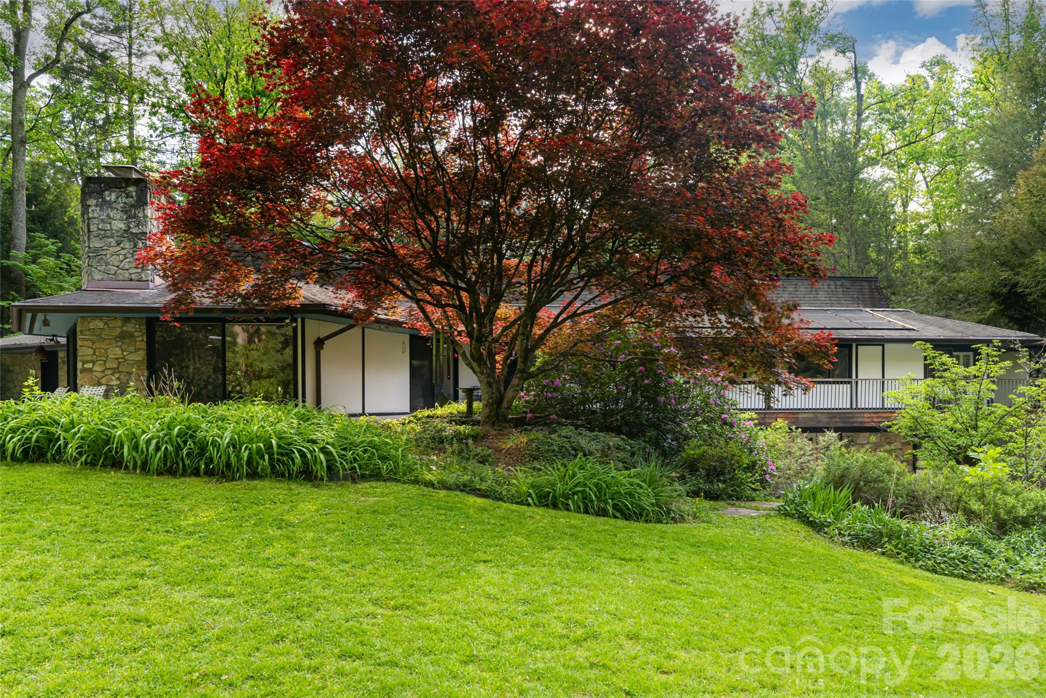 18 Forest Road — Asheville