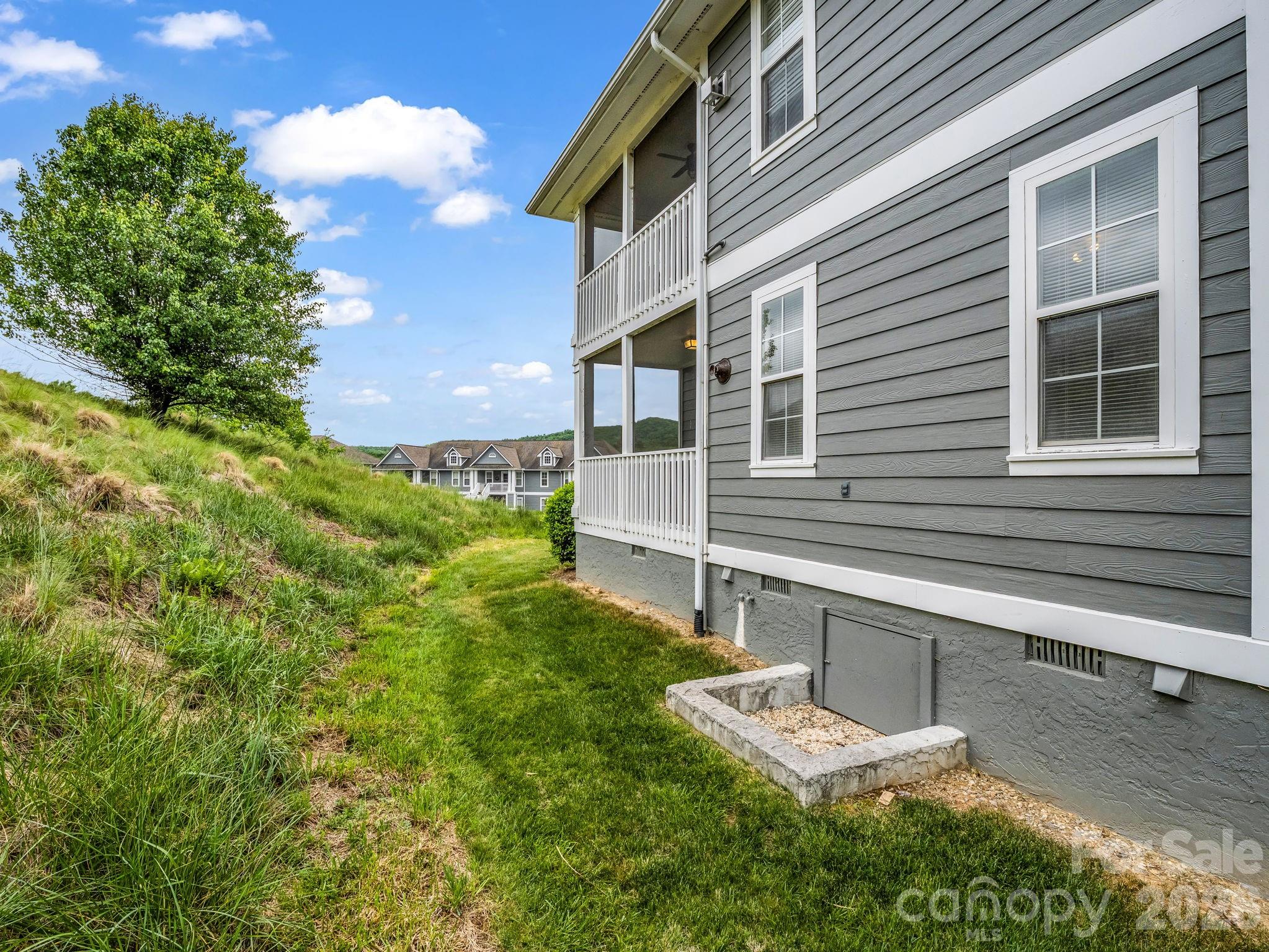 3005 Sagamore Lane — Asheville