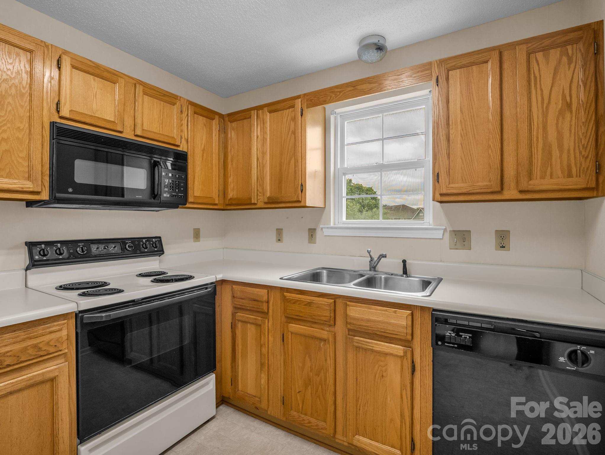 3005 Sagamore Lane — Asheville