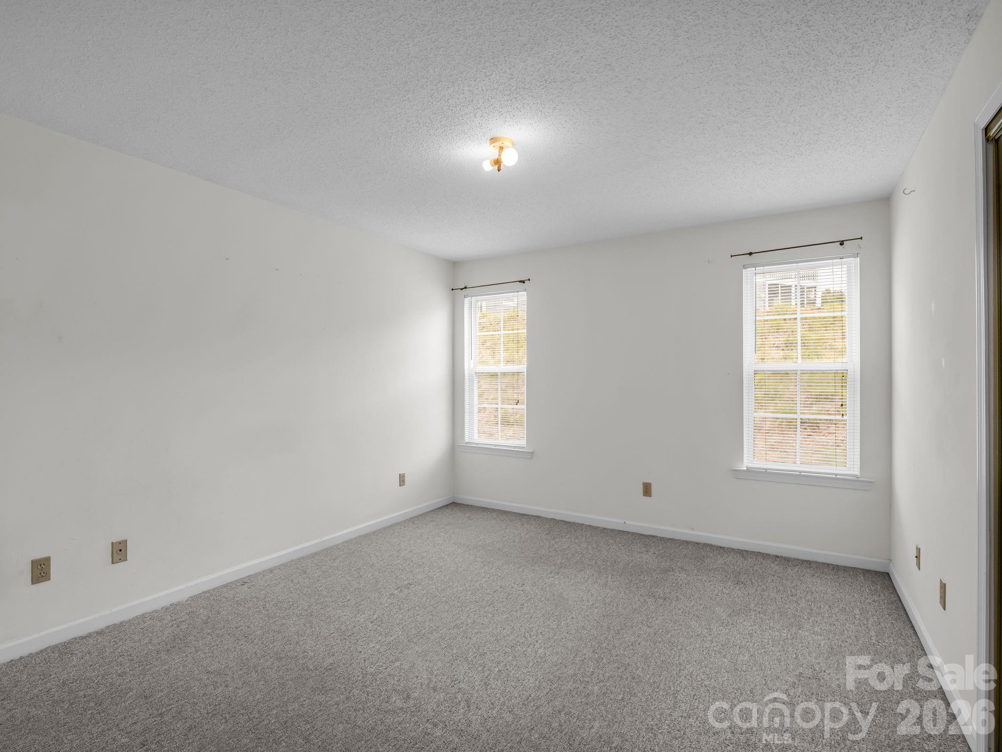 3005 Sagamore Lane — Asheville