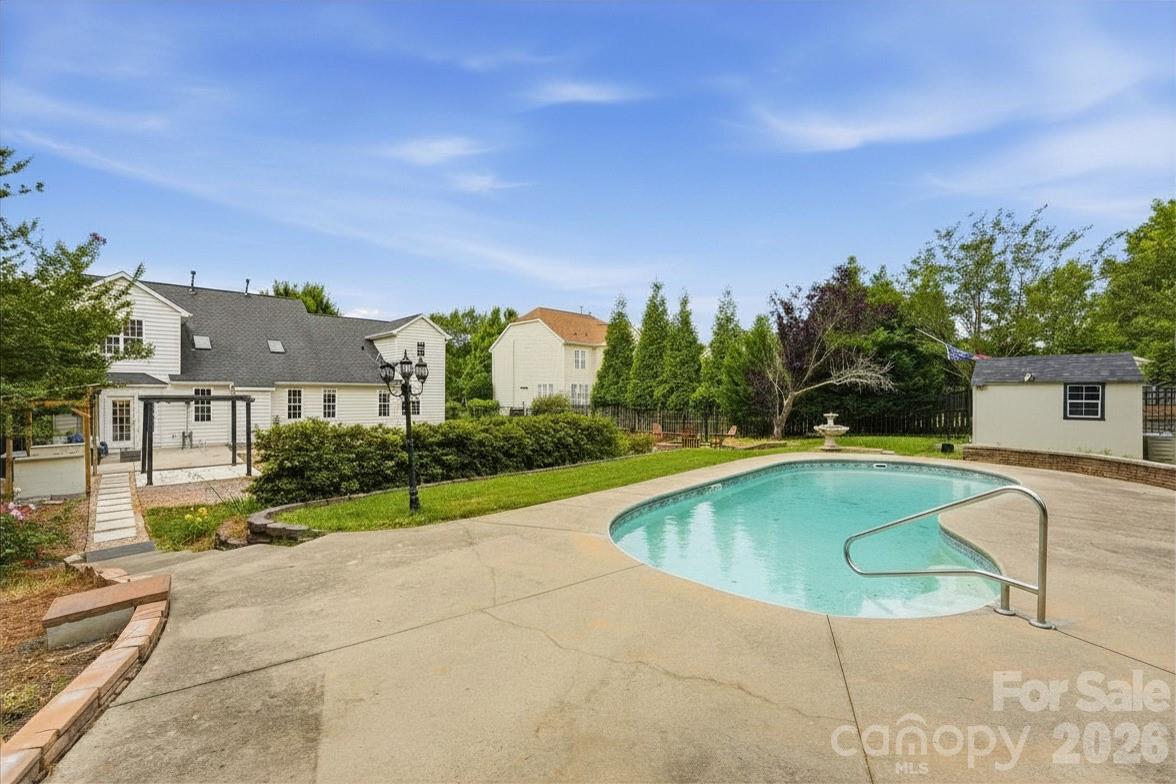 2721 Liberty Hall Court — Waxhaw