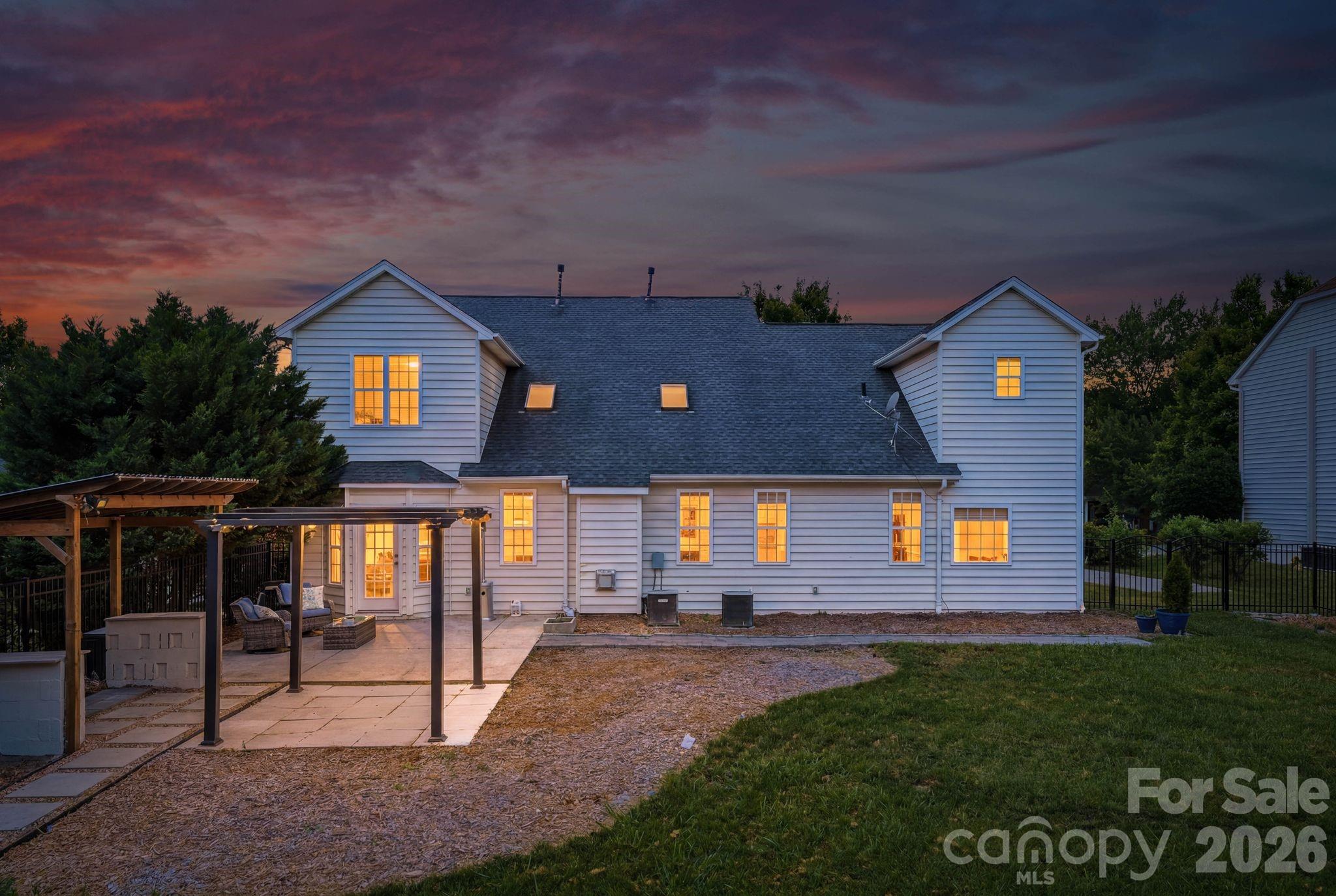 2721 Liberty Hall Court — Waxhaw