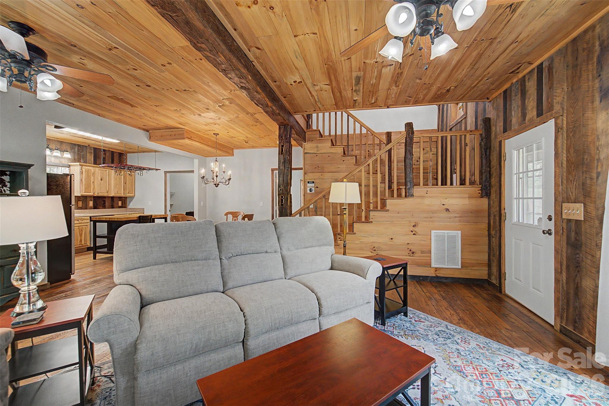 138 Hubbell Lane — Robbinsville