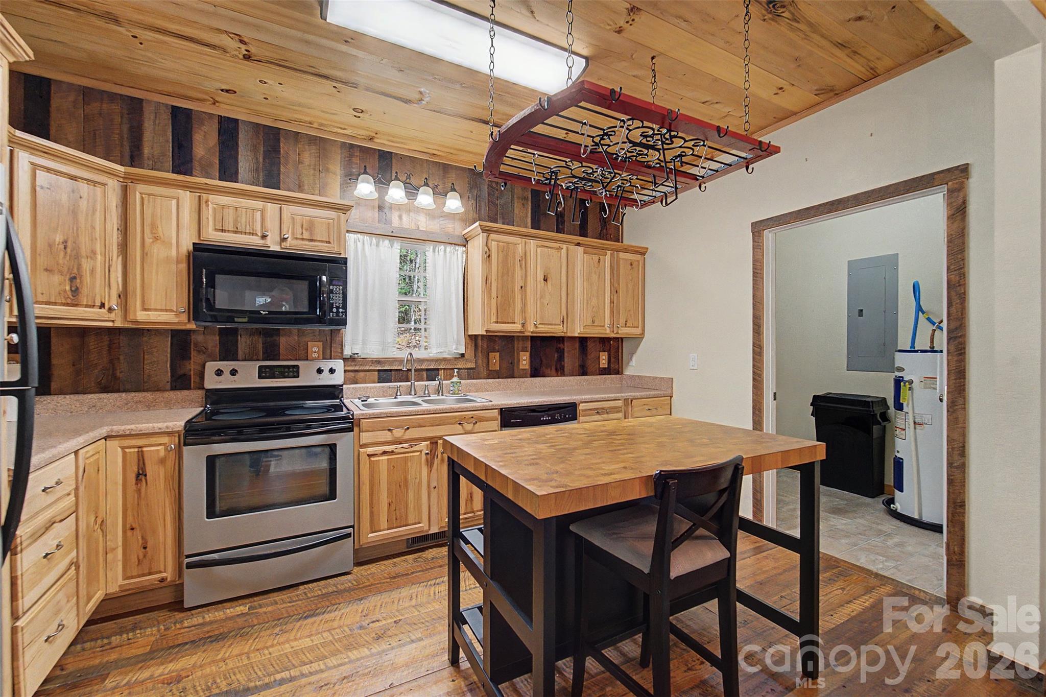 138 Hubbell Lane — Robbinsville