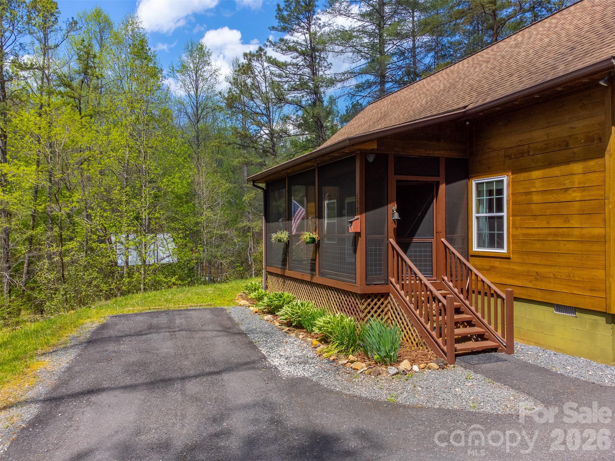 138 Hubbell Lane — Robbinsville