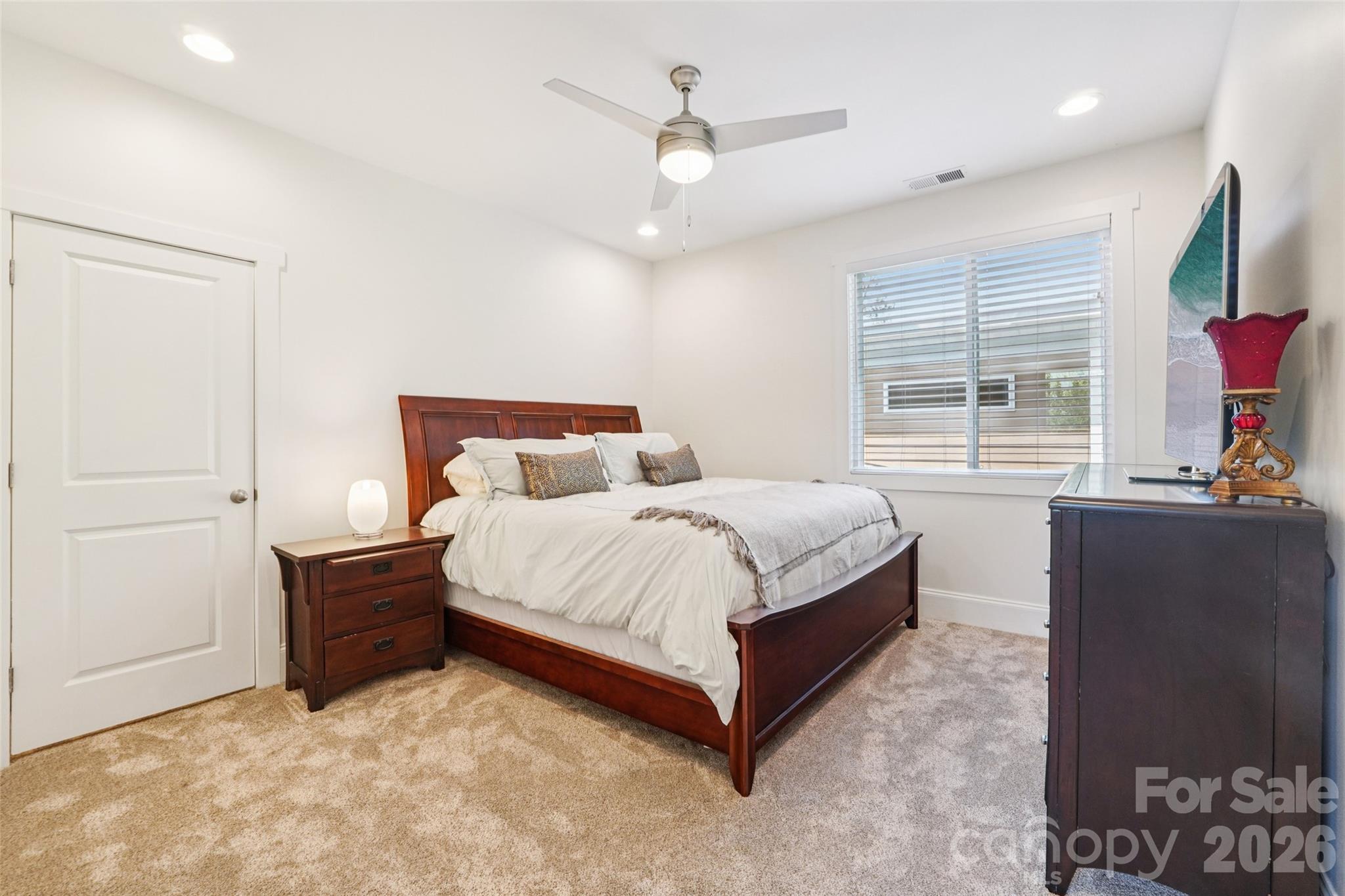 209 Holdsworth Drive — Mount Holly