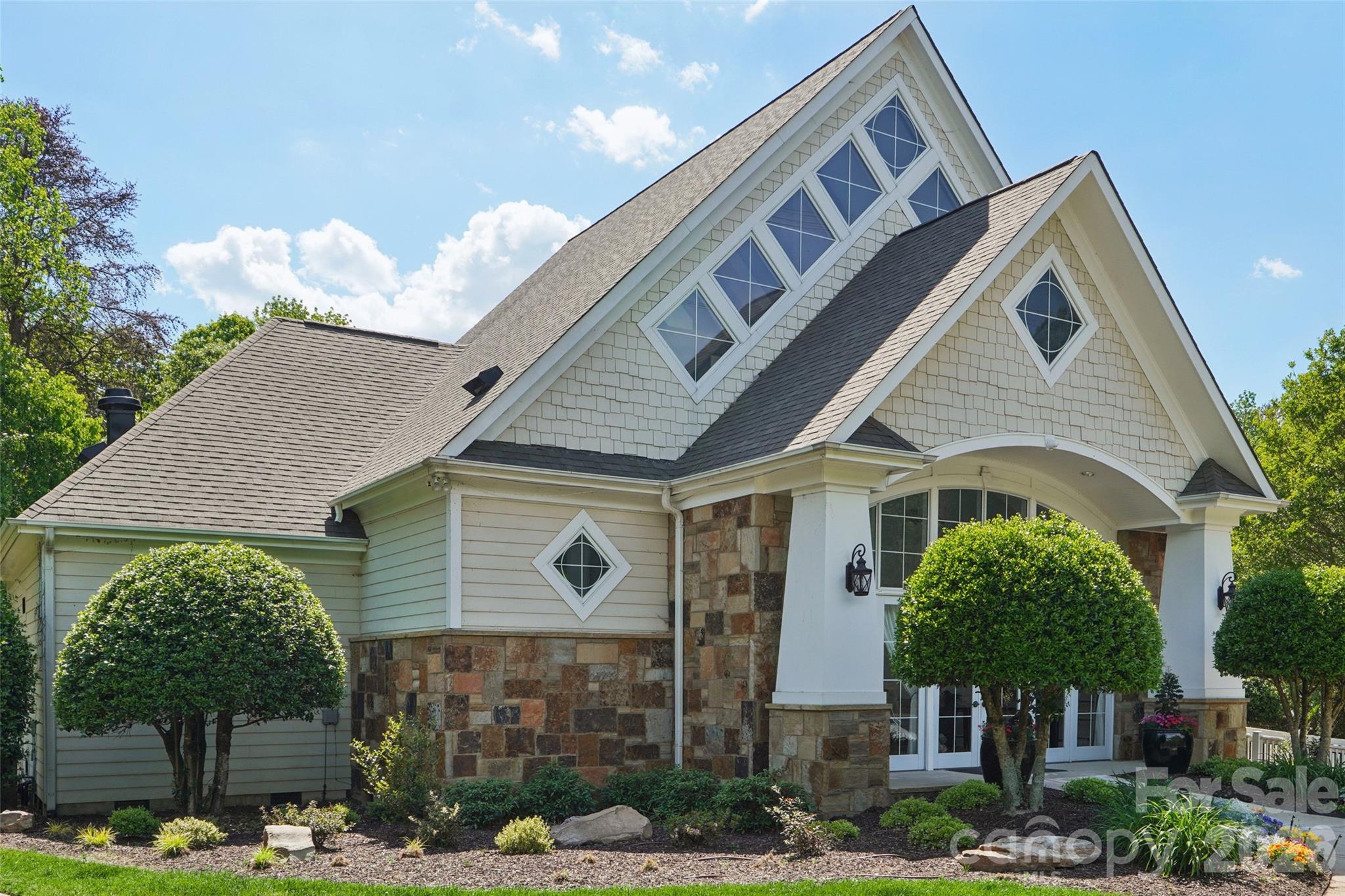 209 Holdsworth Drive — Mount Holly