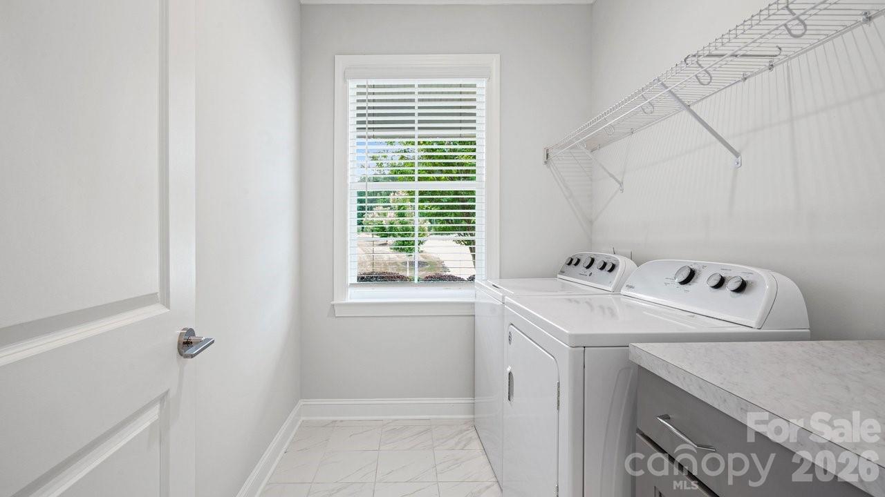 5149 Looking Glass Trail — Denver