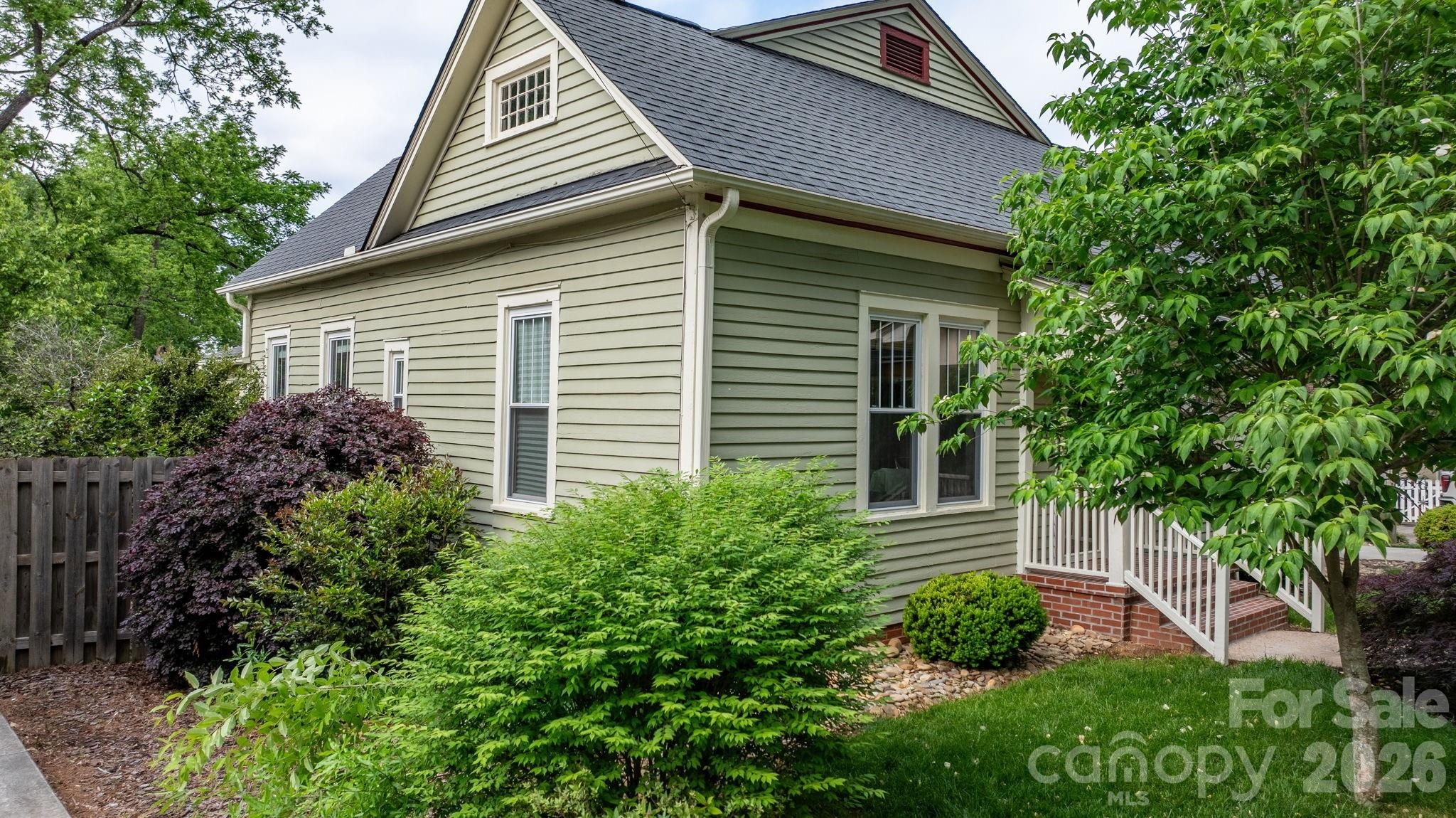 214 Webb Street — Statesville