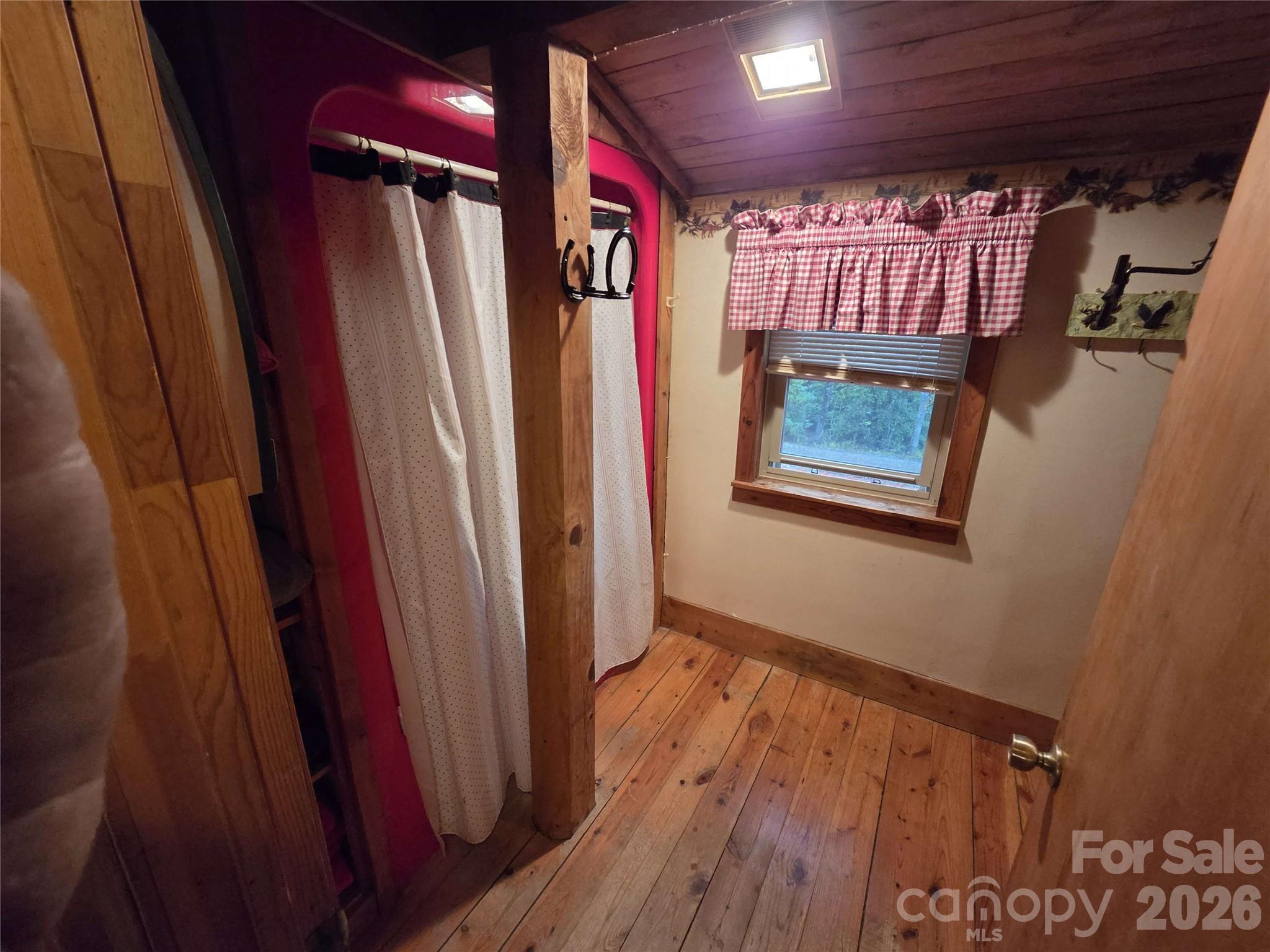 692 Buck Hill Road — Newland
