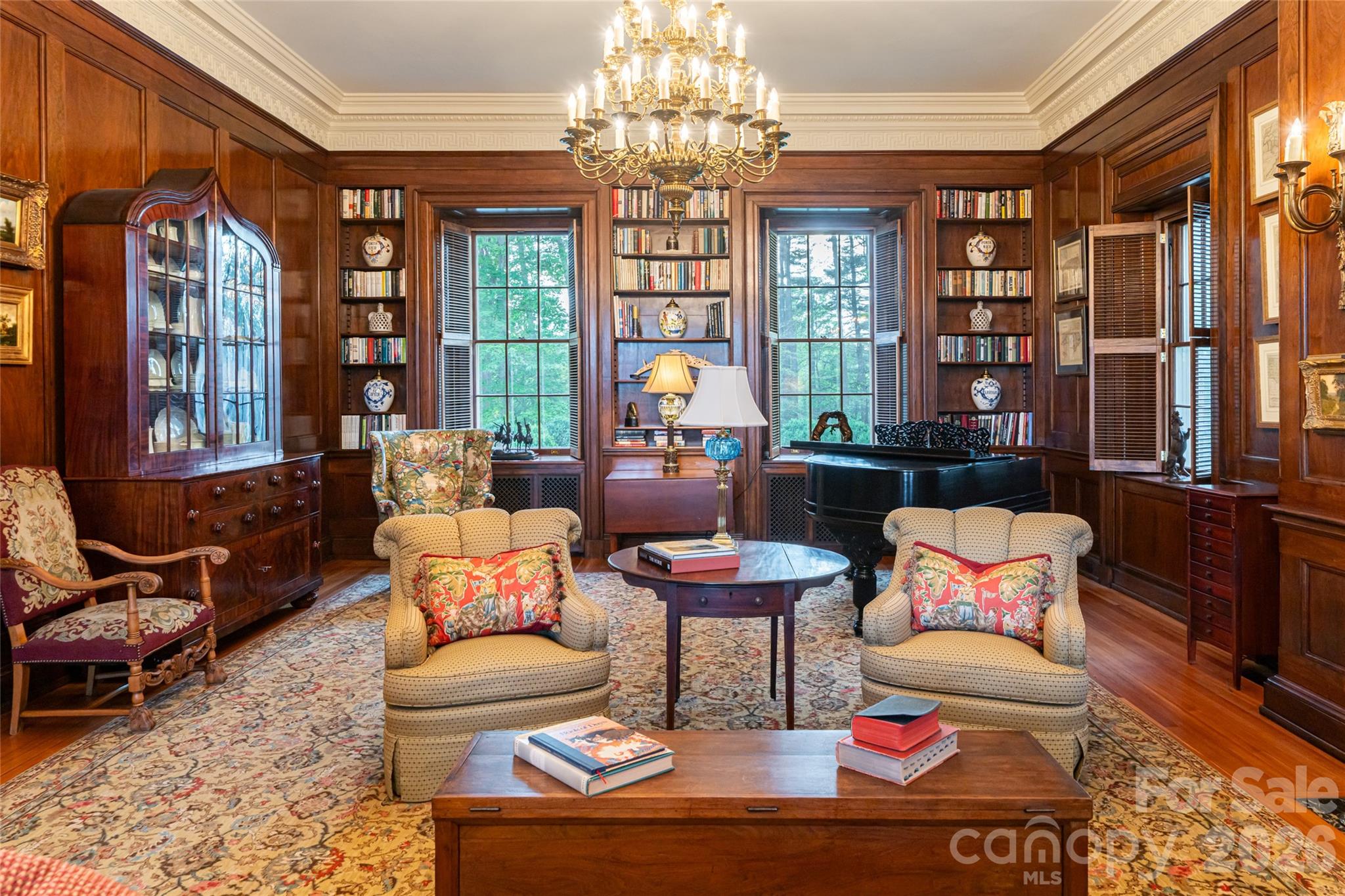 324 Vanderbilt Road — Asheville