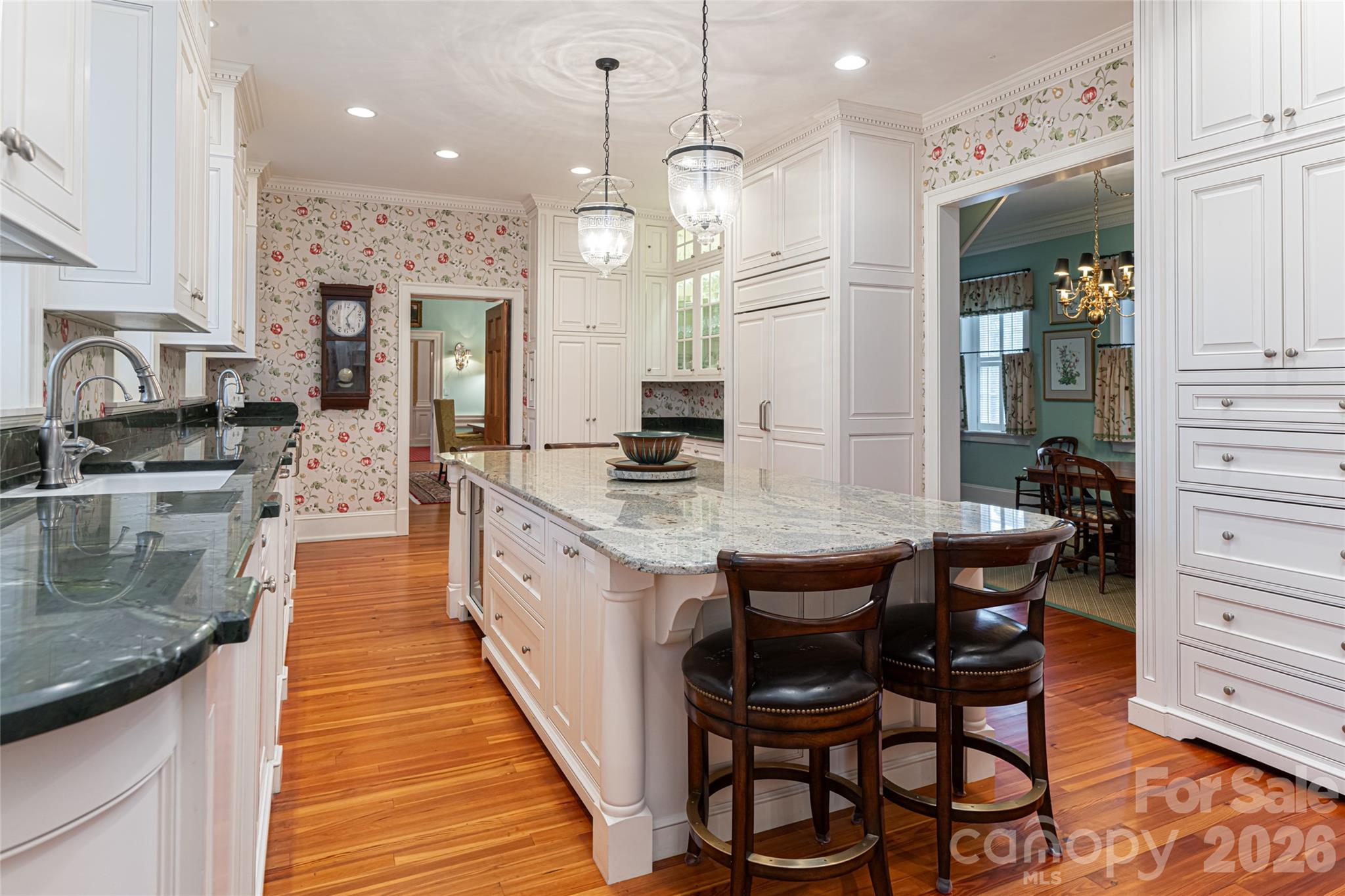 324 Vanderbilt Road — Asheville