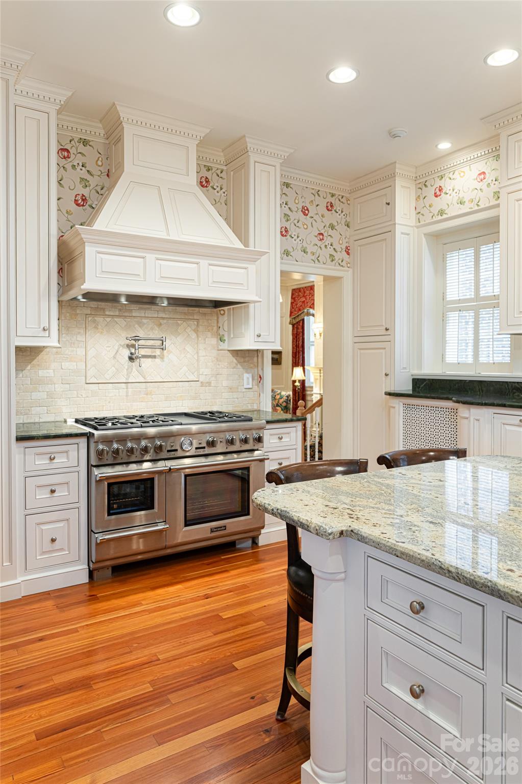 324 Vanderbilt Road — Asheville