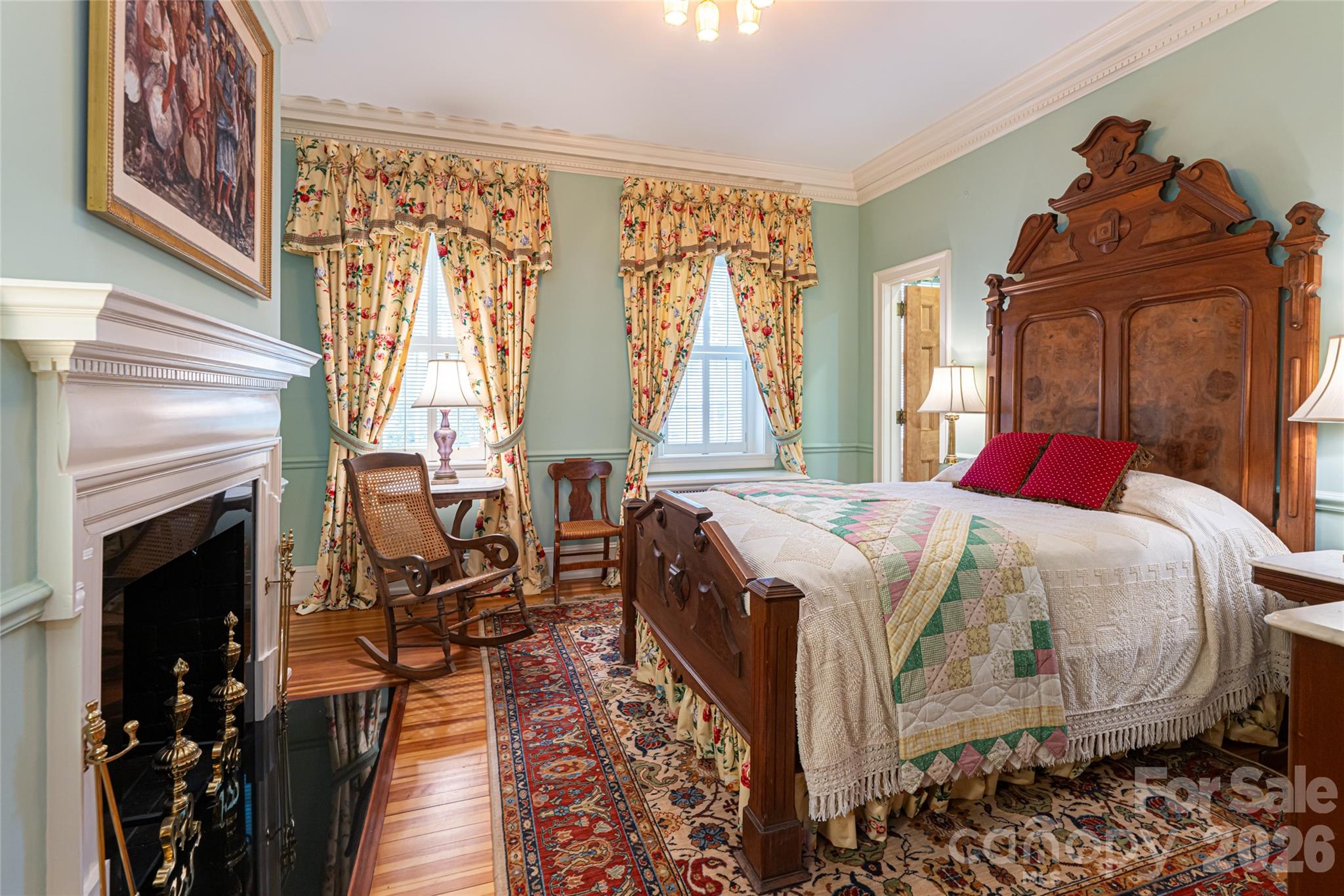 324 Vanderbilt Road — Asheville