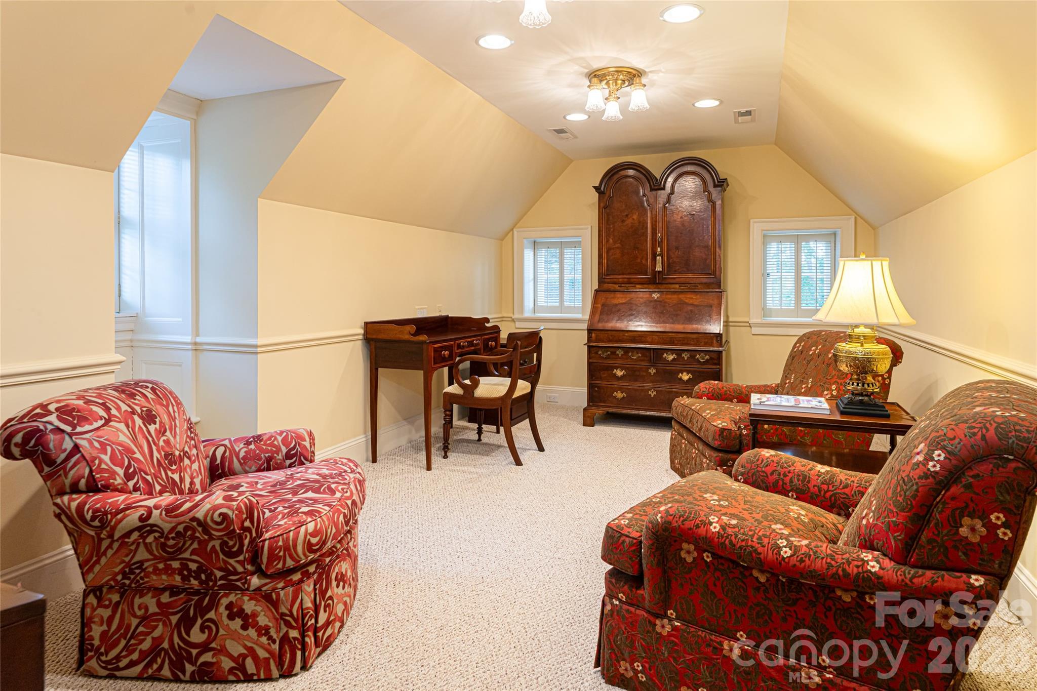 324 Vanderbilt Road — Asheville