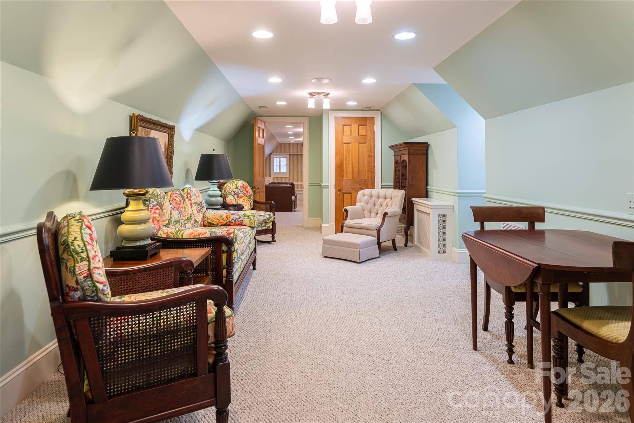 324 Vanderbilt Road — Asheville