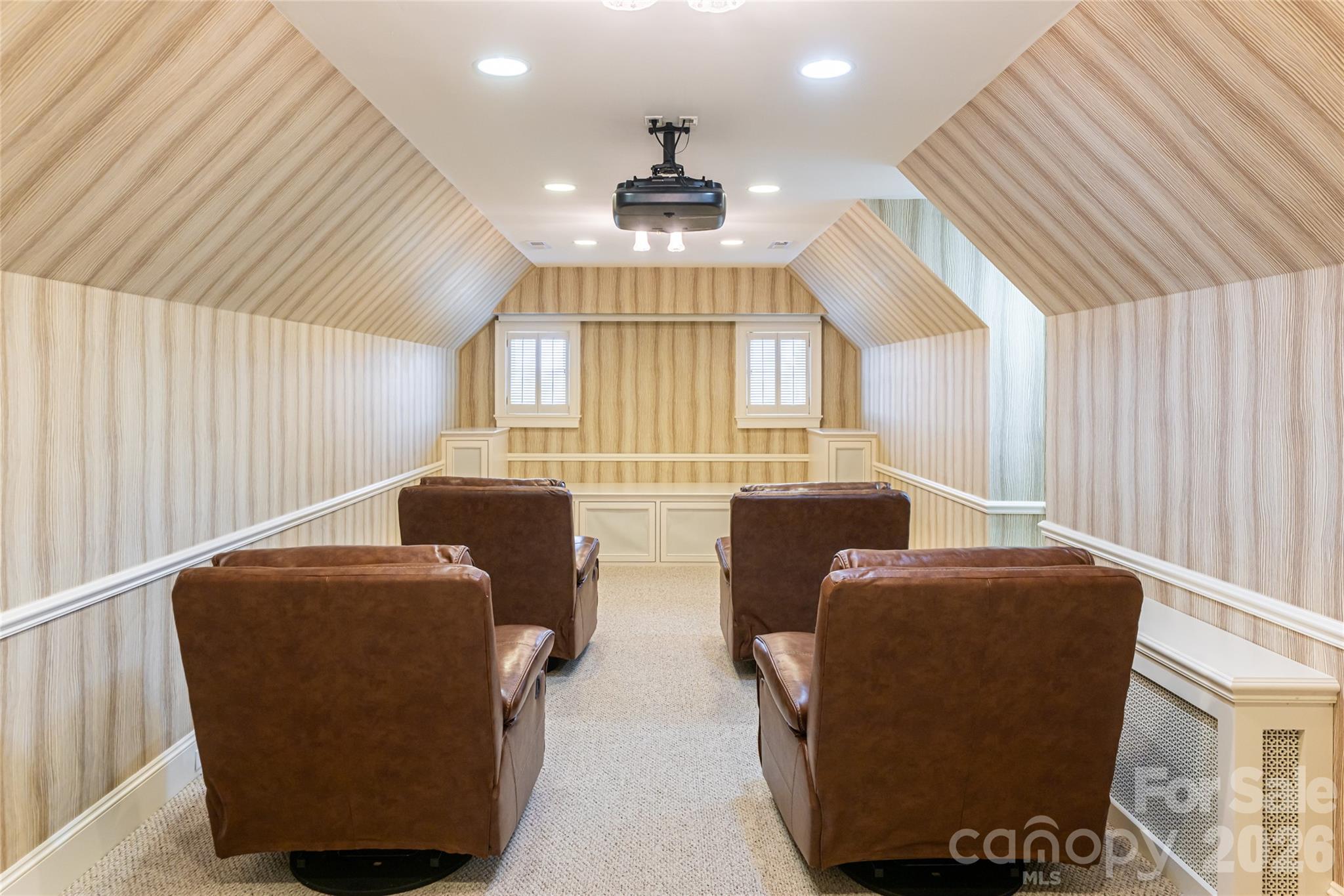 324 Vanderbilt Road — Asheville