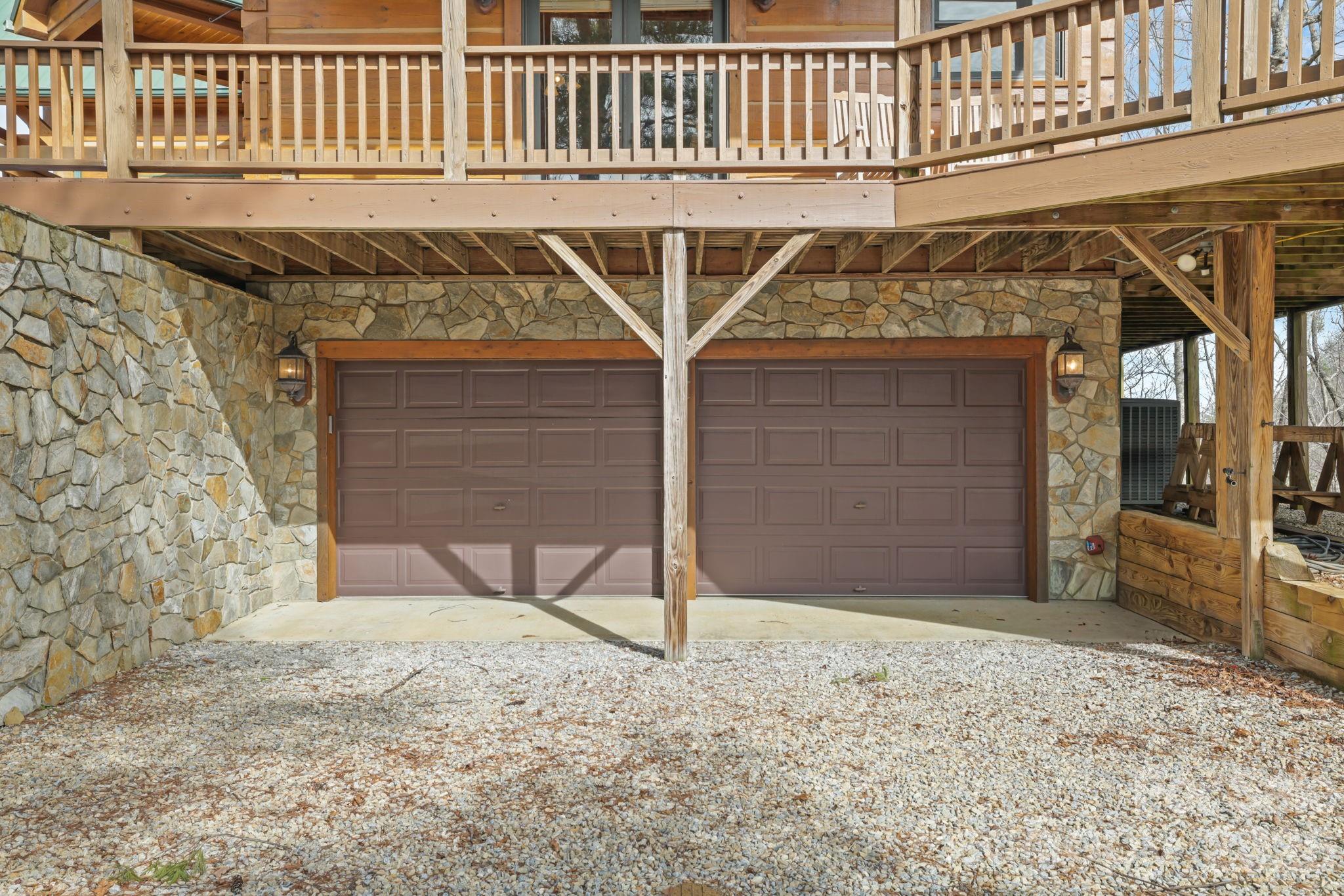 2150 Shellstand Road — Almond
