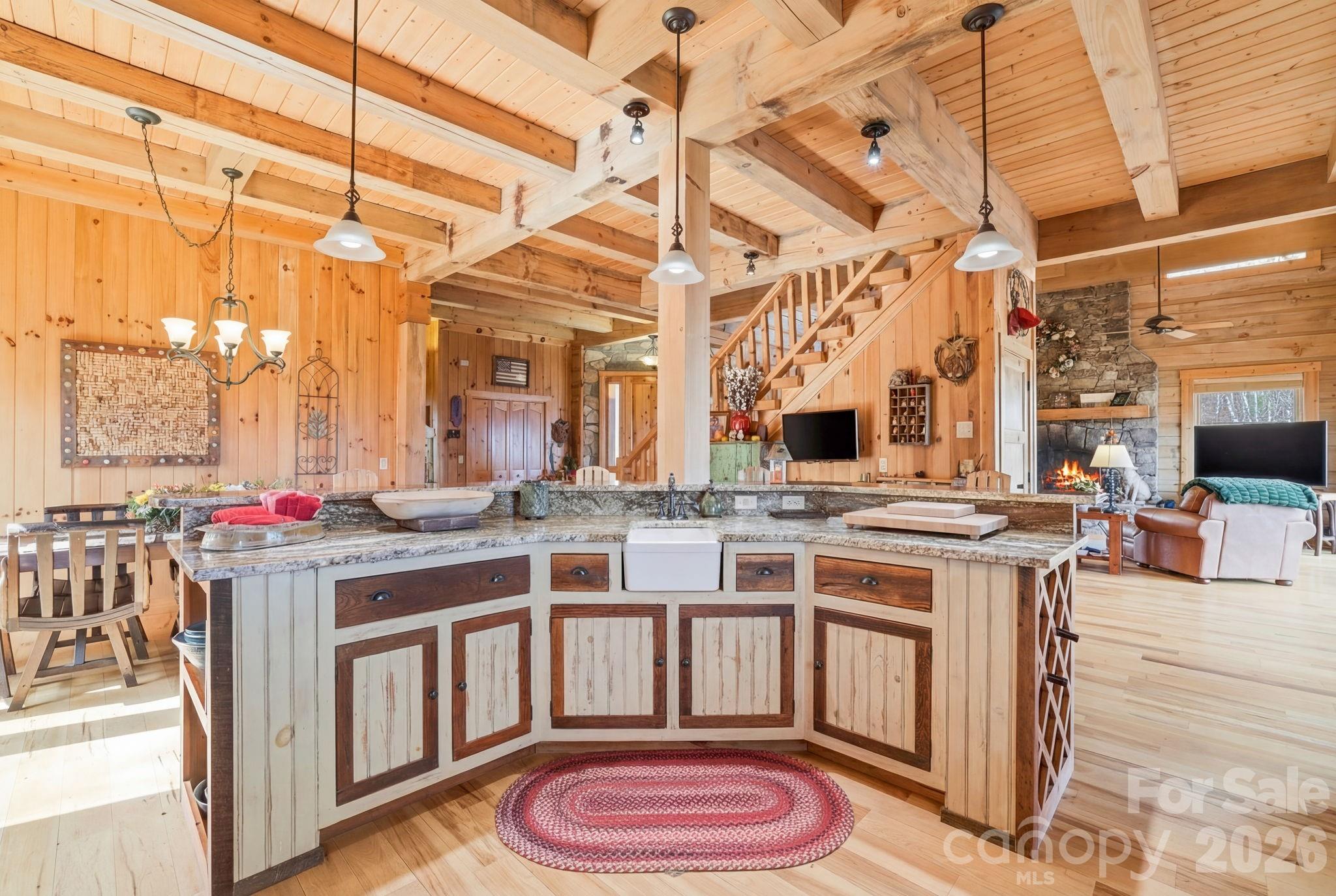 2150 Shellstand Road — Almond