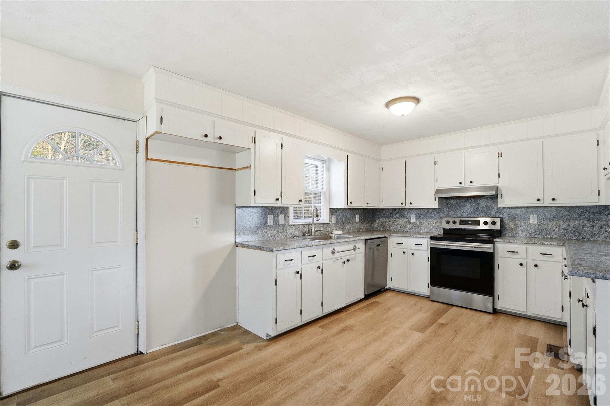 324 Pawley Drive — Charlotte