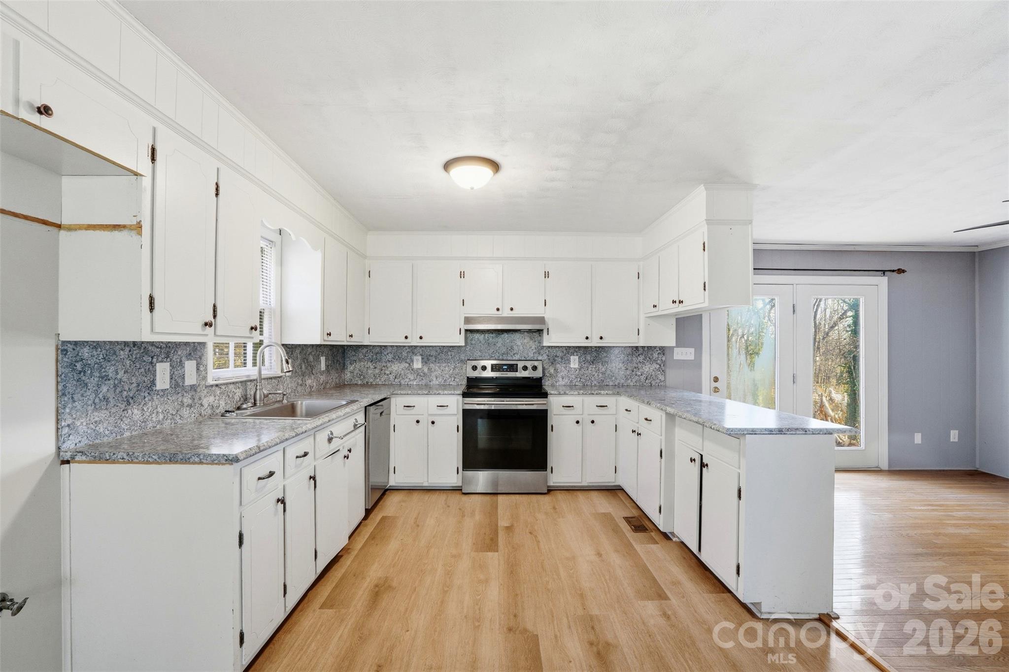 324 Pawley Drive — Charlotte