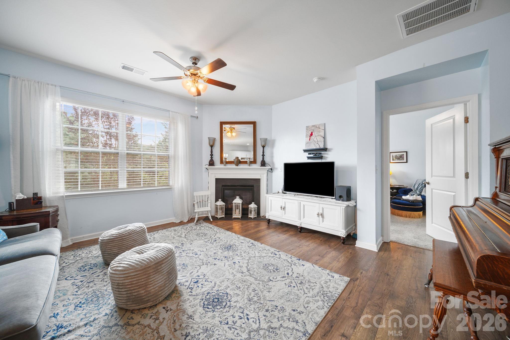 2228 Apple Glen Lane — Charlotte