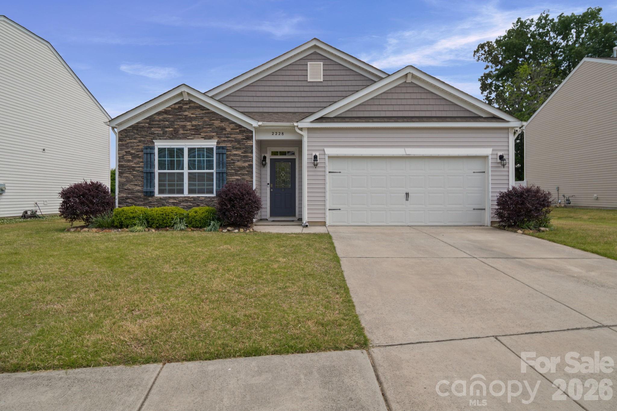 2228 Apple Glen Lane — Charlotte