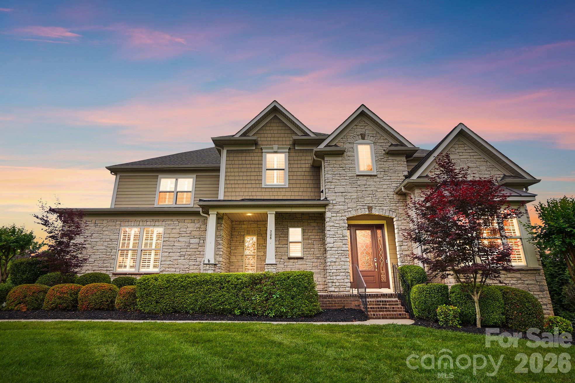 308 Walkers Bluff Court — Waxhaw
