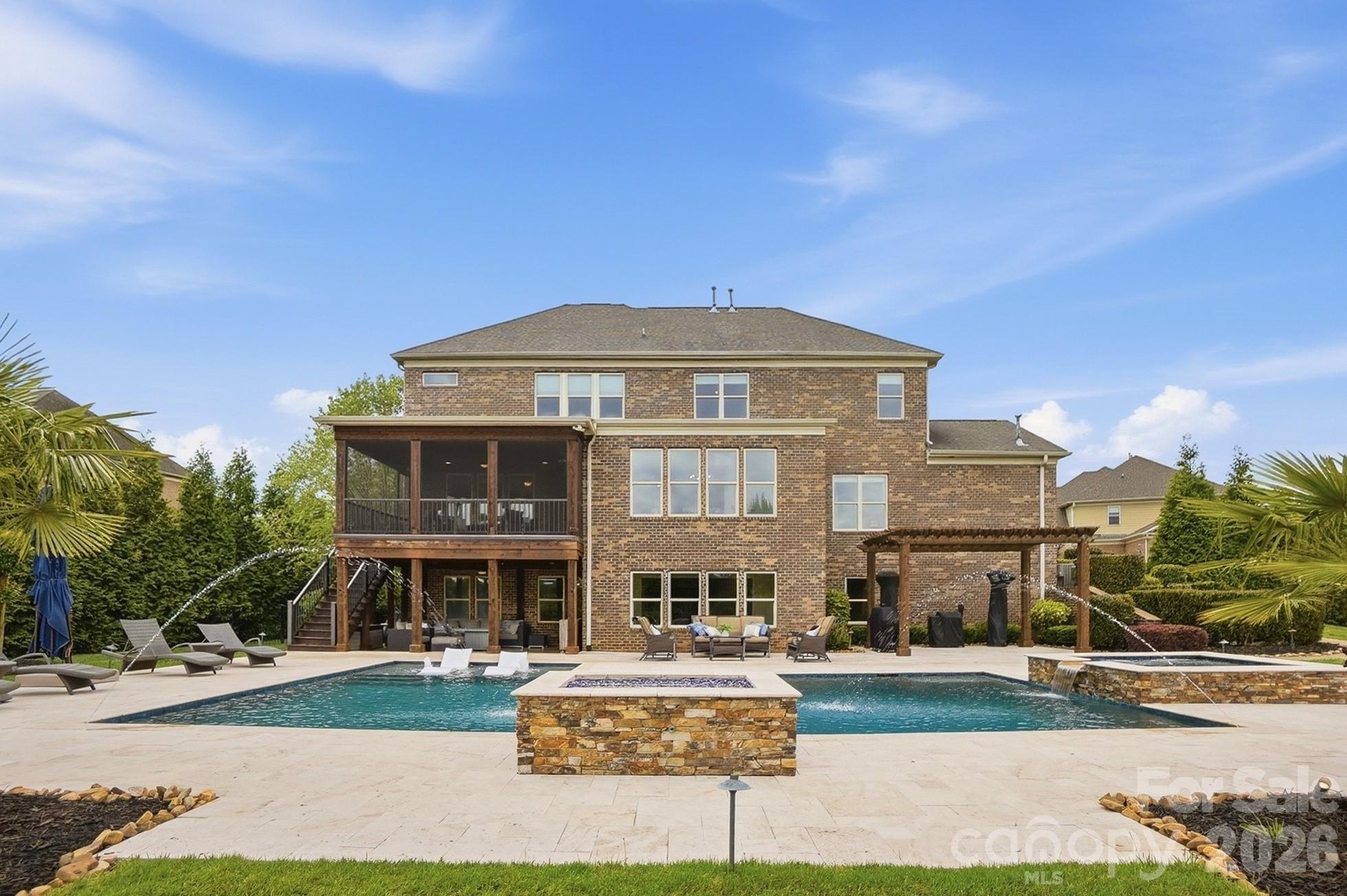 308 Walkers Bluff Court — Waxhaw