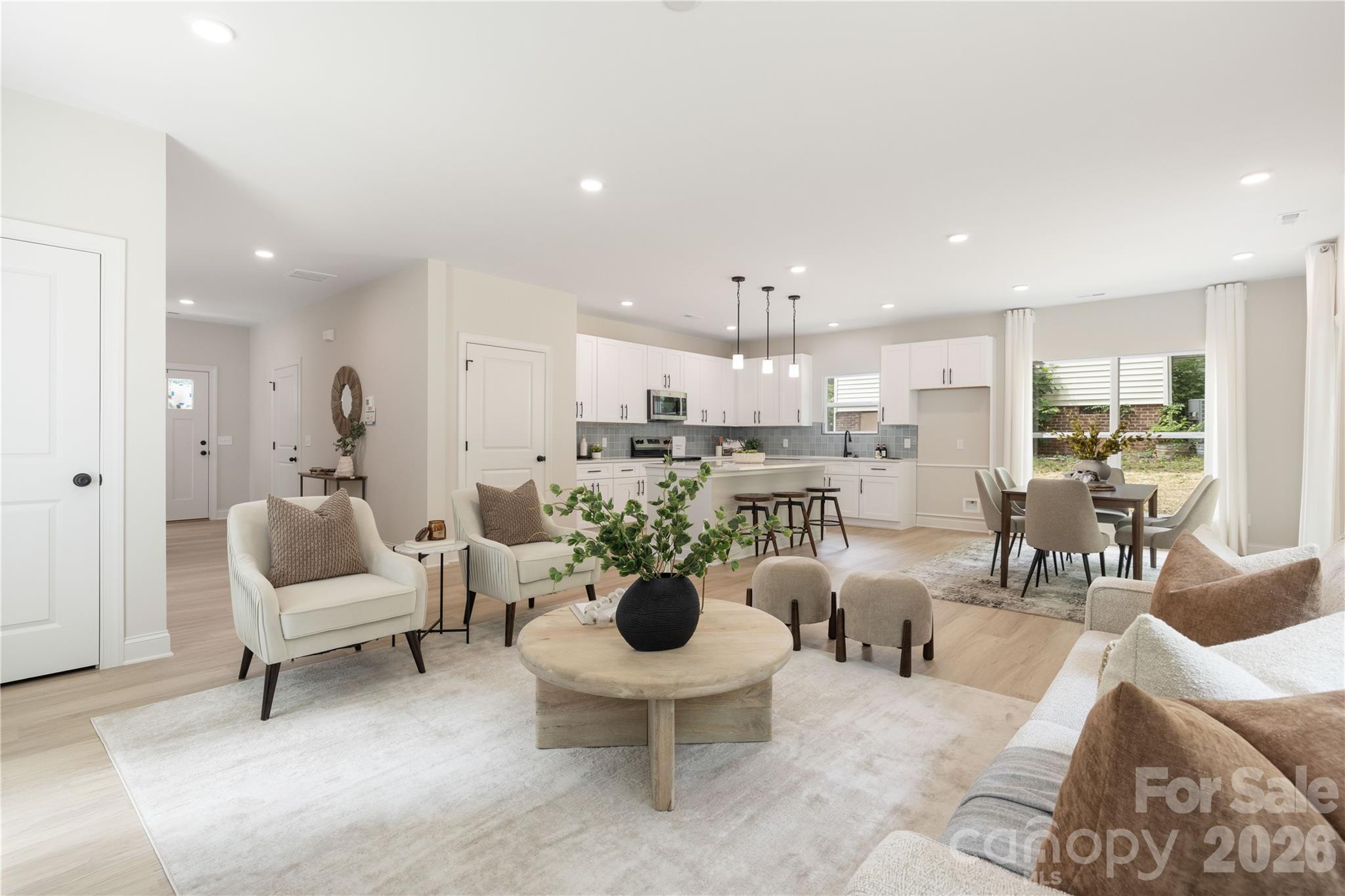 9218 Pinenoll Lane — Charlotte