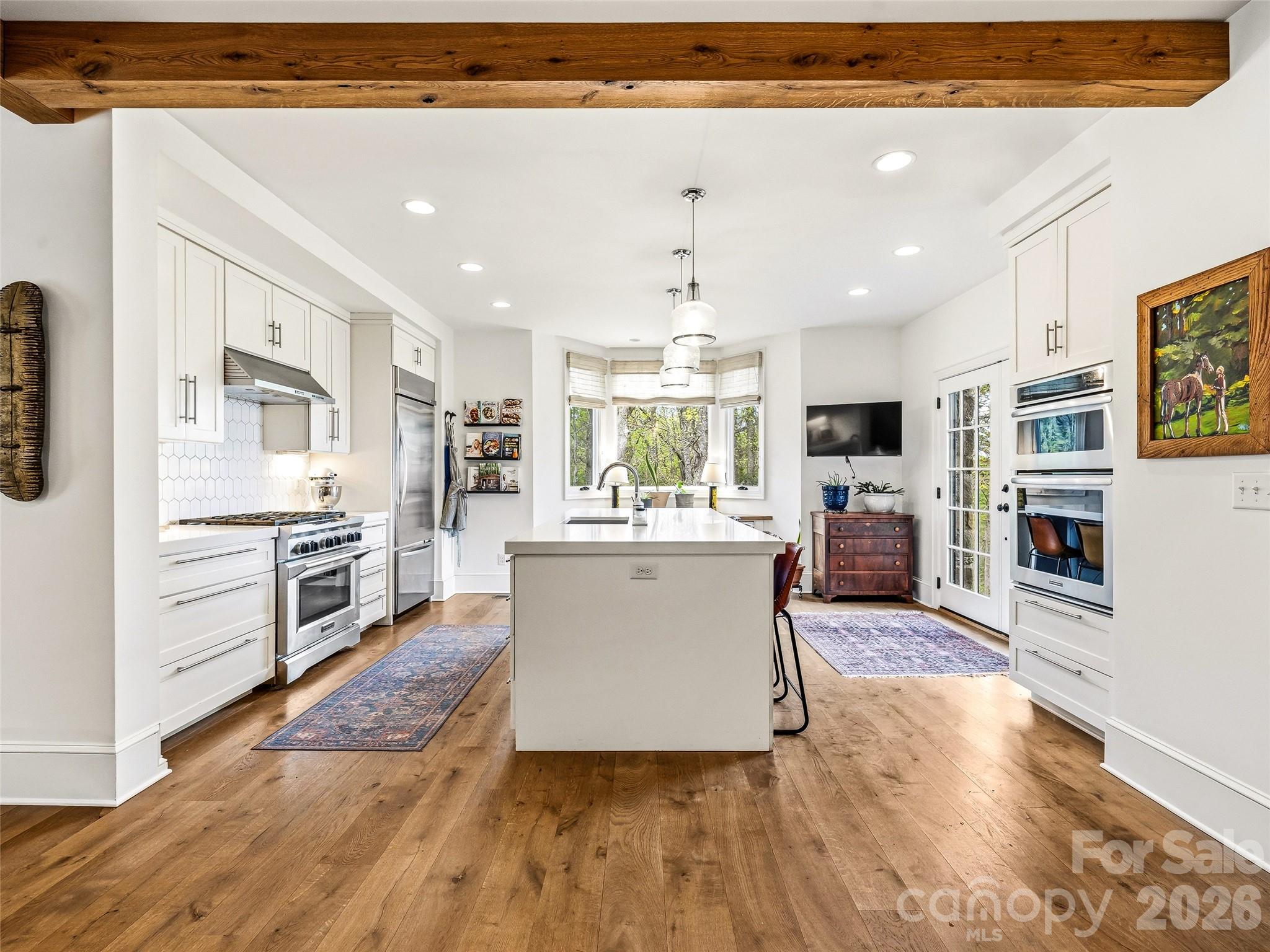 10 Kalimar Heights — Hendersonville