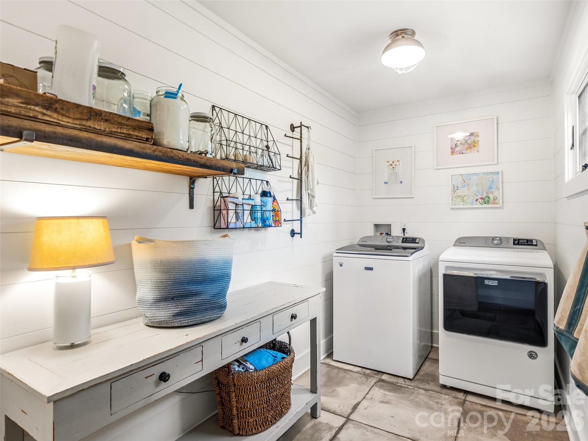 10 Kalimar Heights — Hendersonville