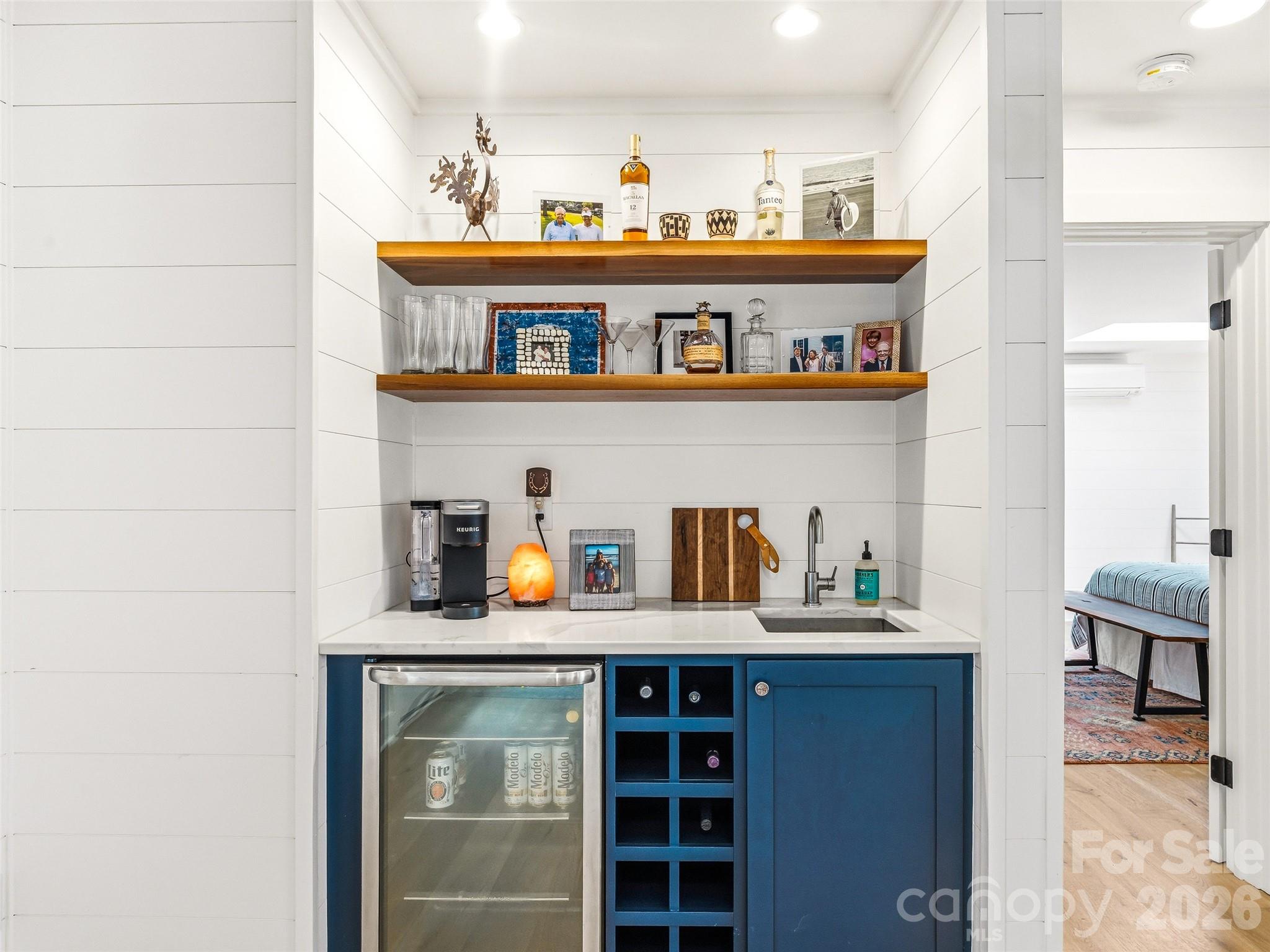 10 Kalimar Heights — Hendersonville