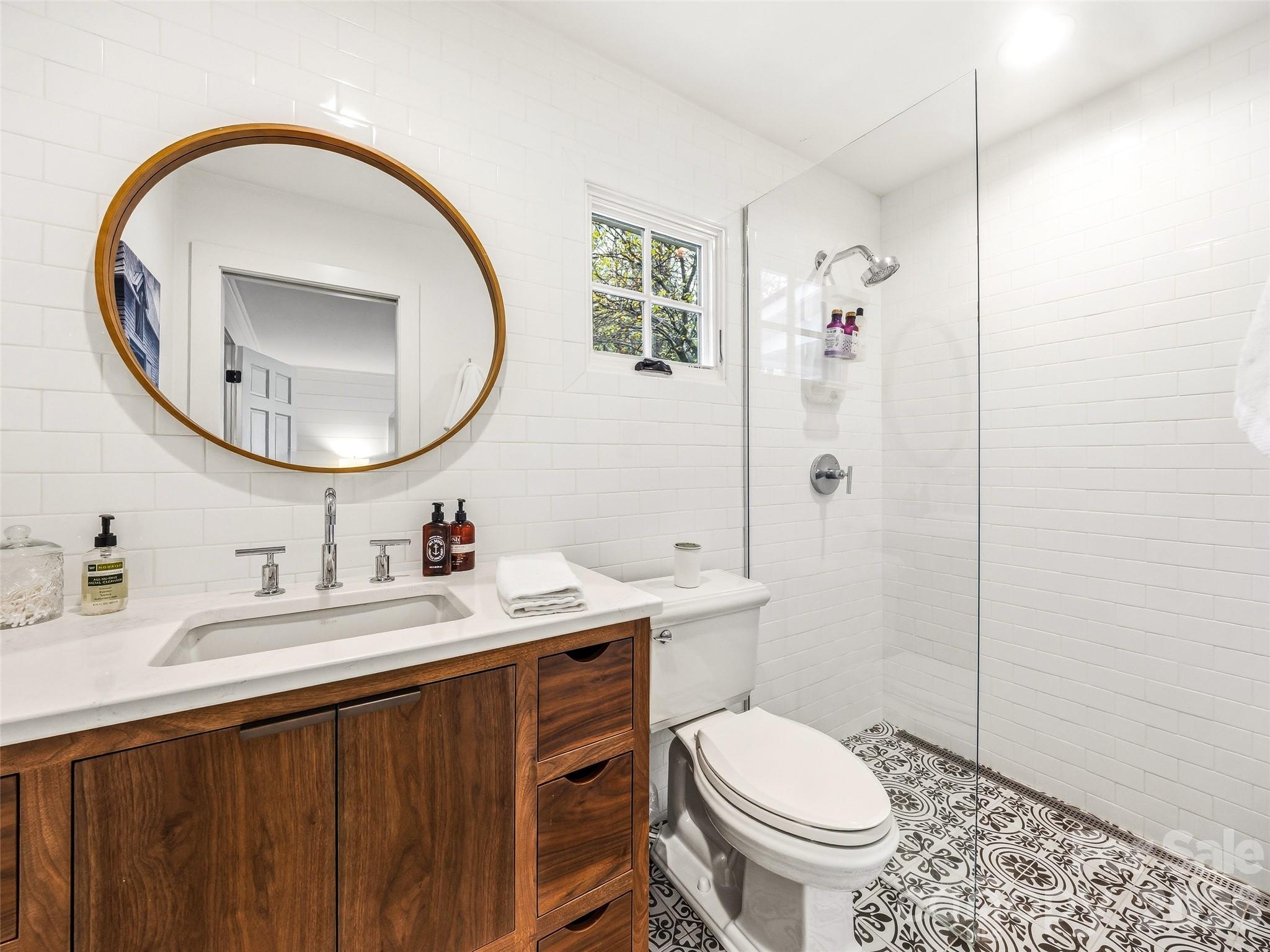 10 Kalimar Heights — Hendersonville