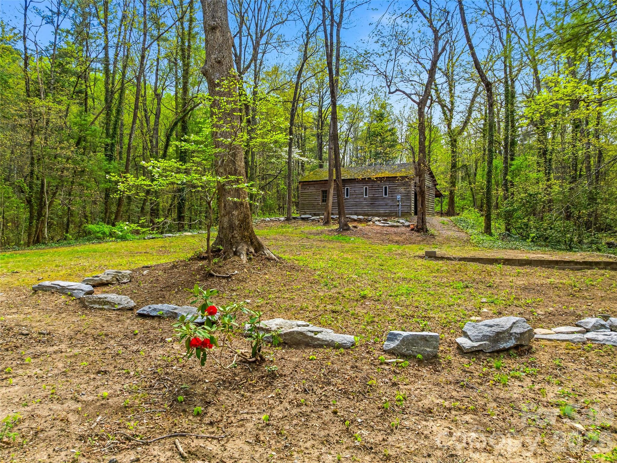 10 Kalimar Heights — Hendersonville