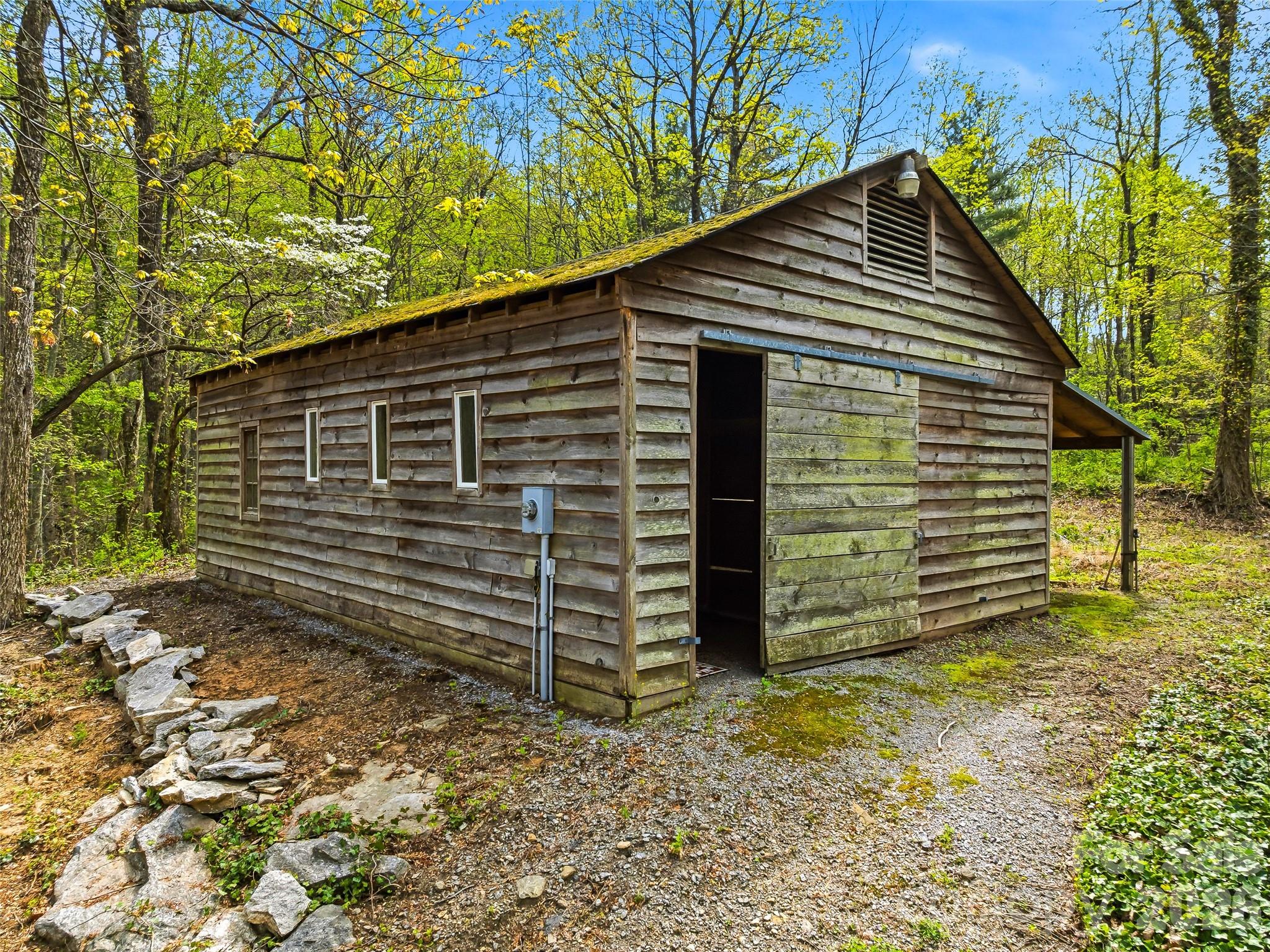 10 Kalimar Heights — Hendersonville